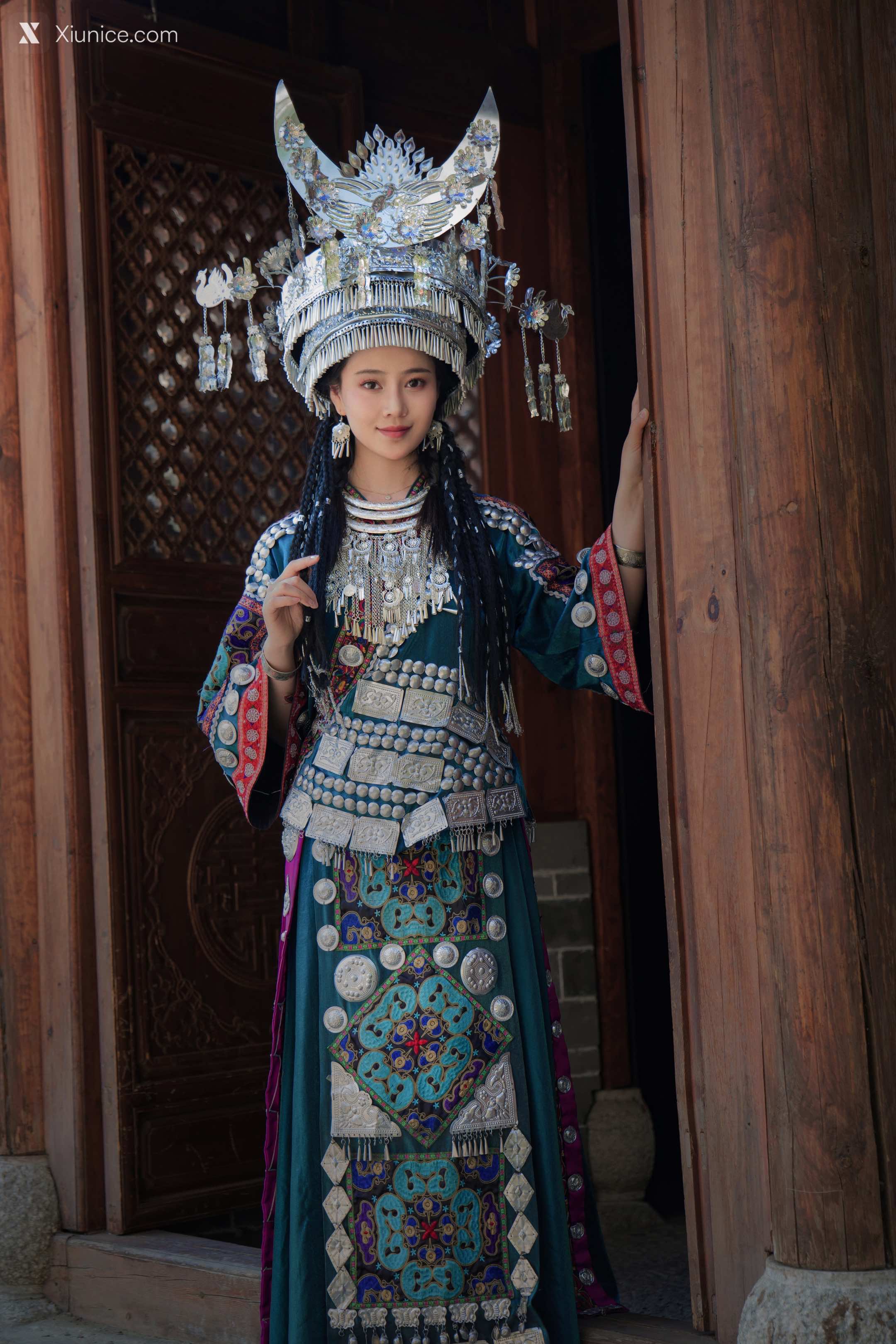 Coser@年年Nnian – 苗疆女孩 第48张
