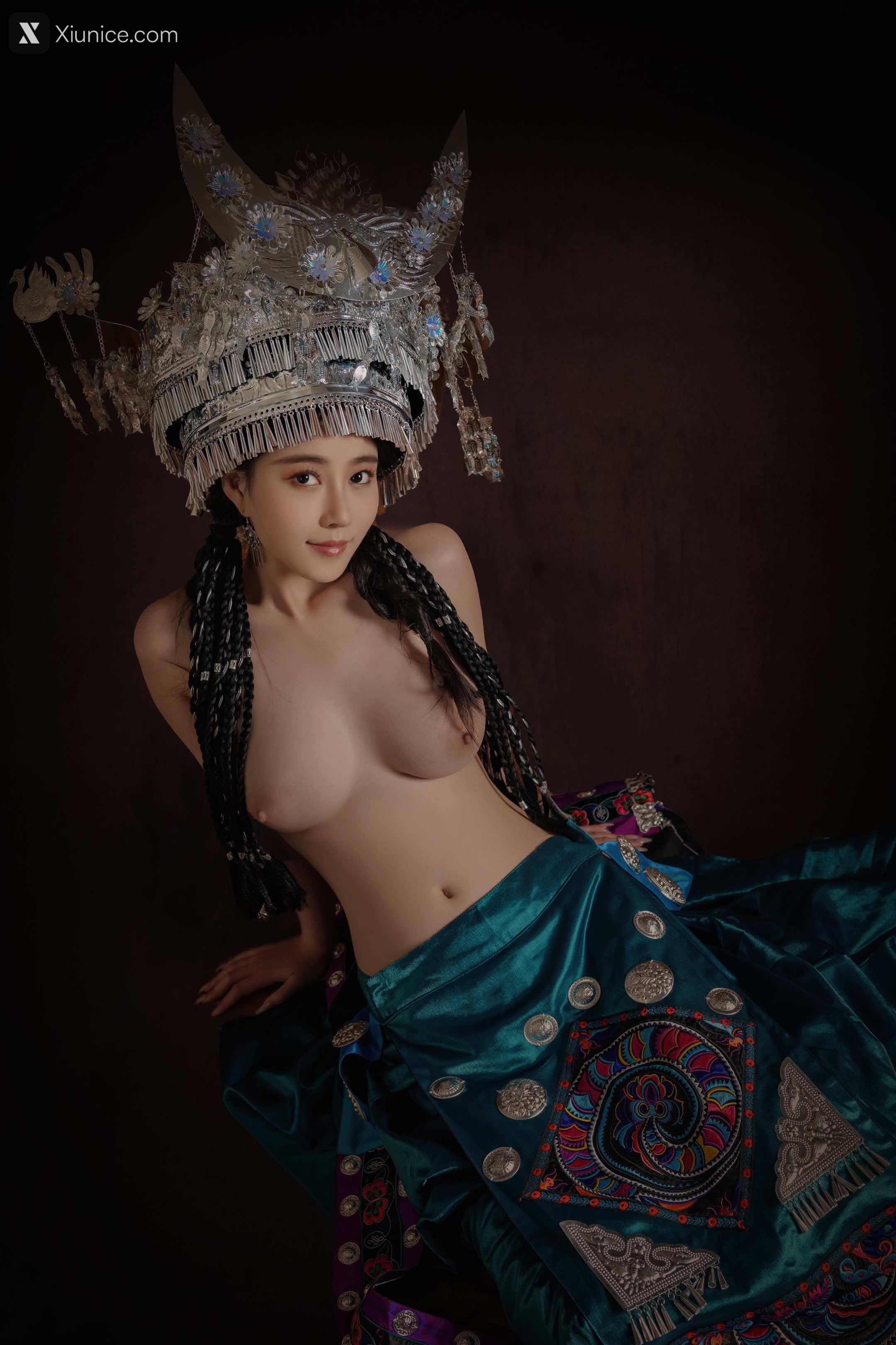 Coser@年年Nnian – 苗疆女孩 第32张