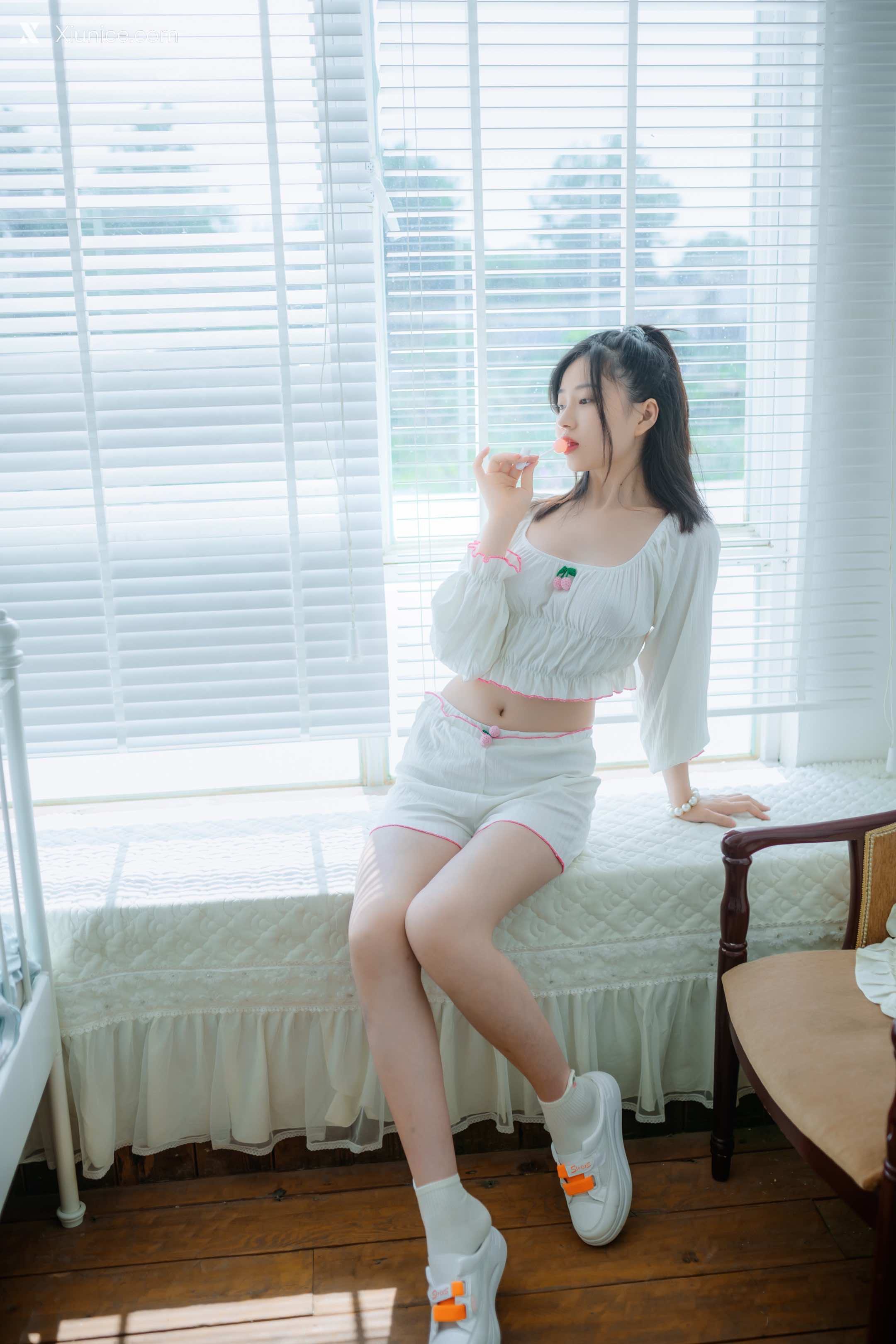 Coser@年年Nnian – 爱吃棒棒糖的少女 第6张