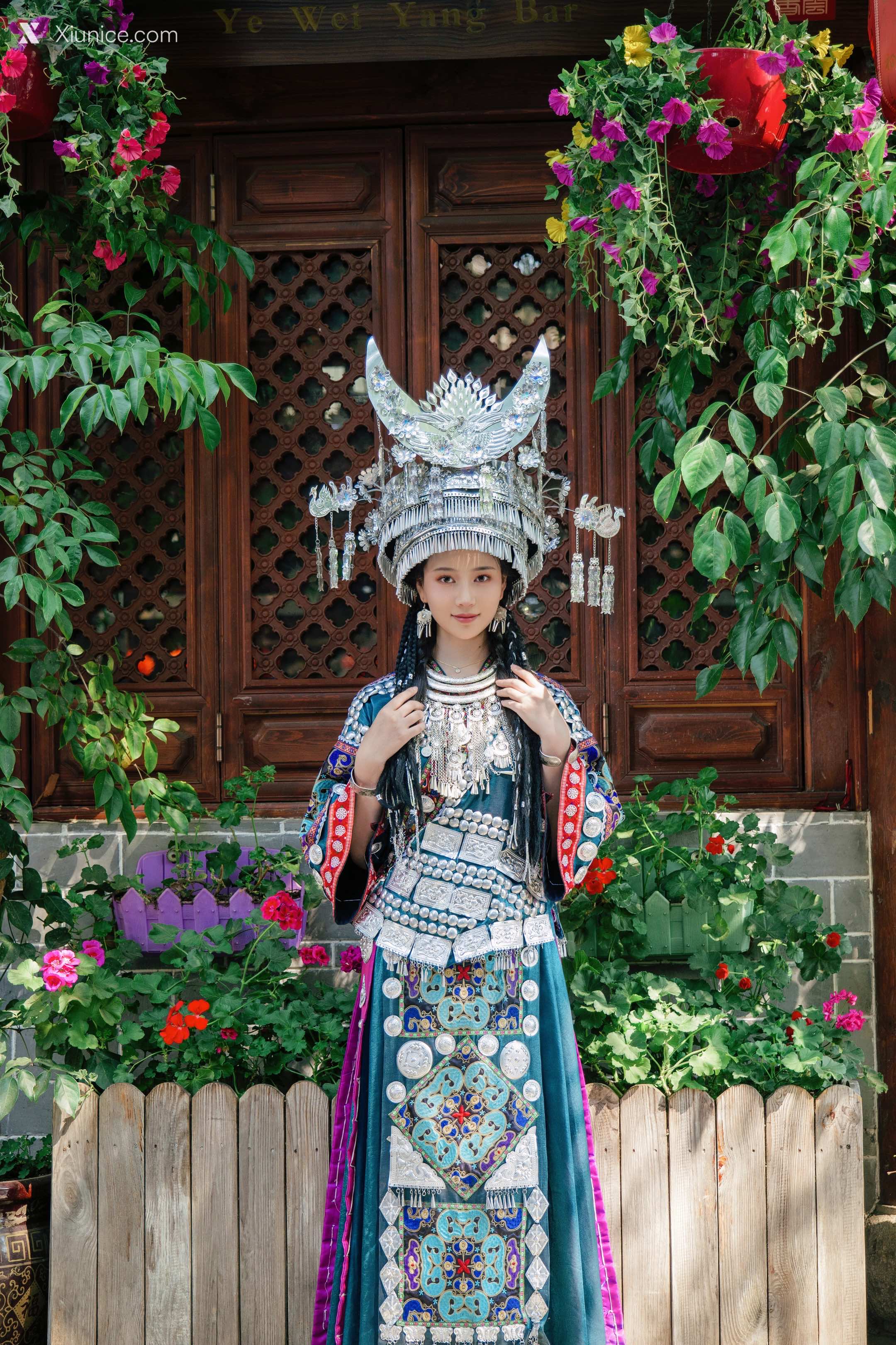 Coser@年年Nnian – 苗疆女孩 第2张