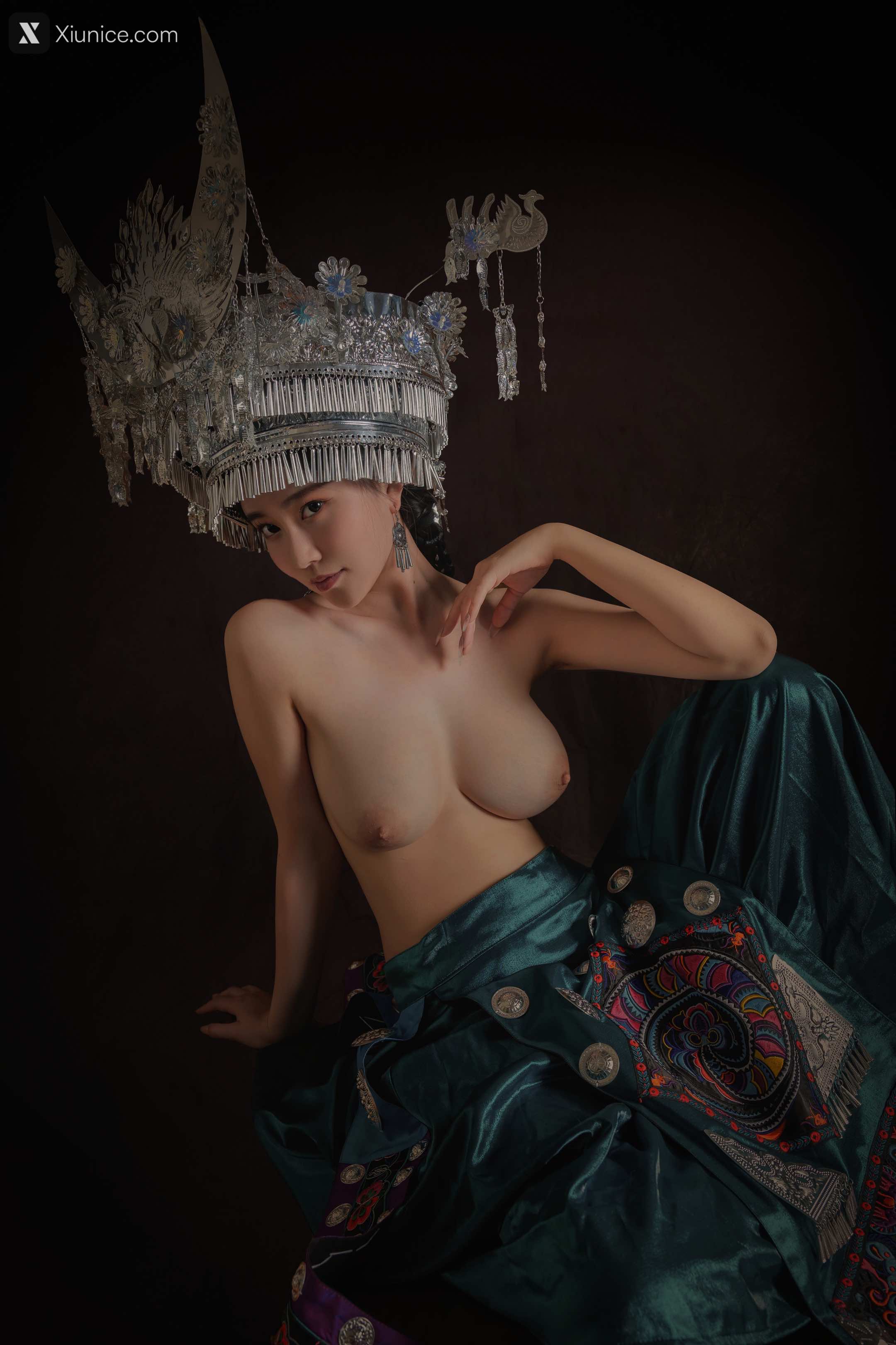 Coser@年年Nnian – 苗疆女孩 第36张