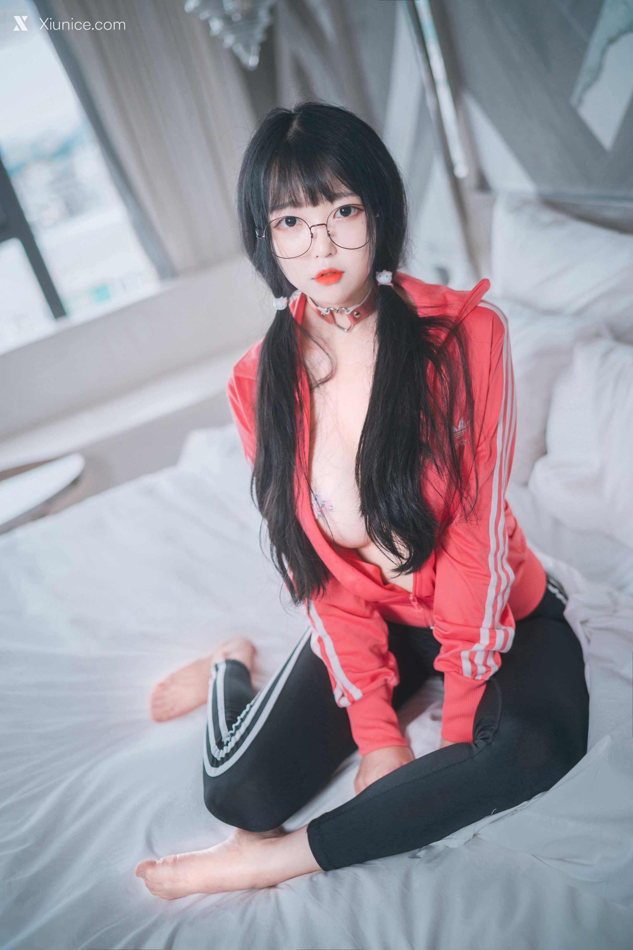 DJAWA Photo – Aram (아람) – “Hot Pink Jersey!” 第4张