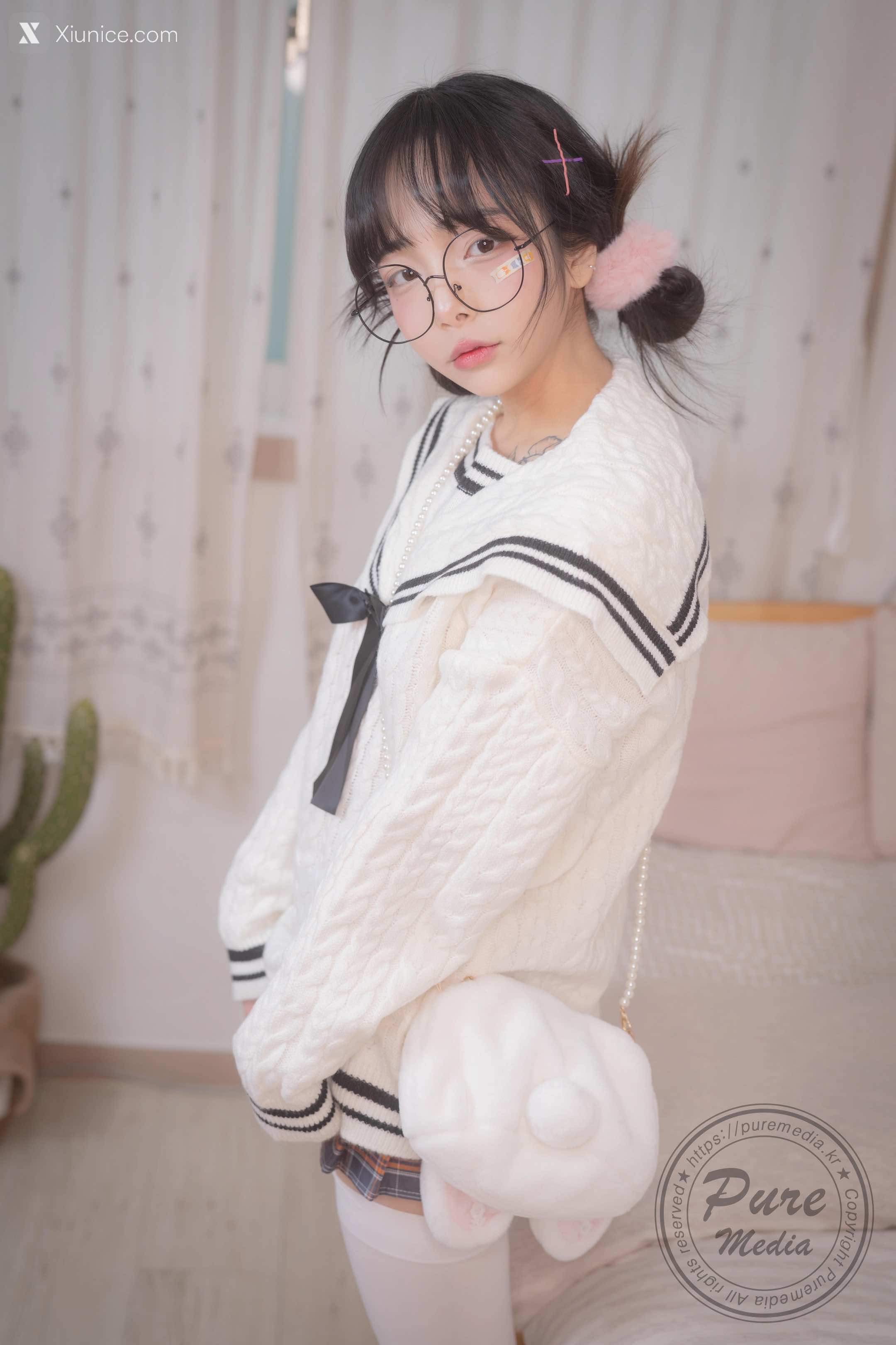 Pure Media Vol.276 Jelly (젤리) – Girl Trapped in a Rooftop Room 第1张