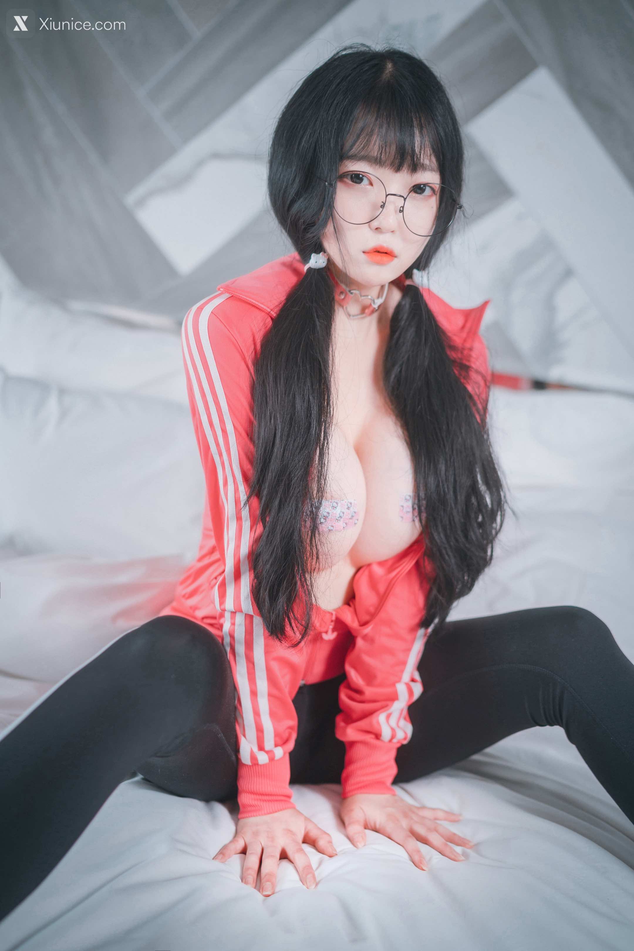 DJAWA Photo – Aram (아람) – “Hot Pink Jersey!” 第2张