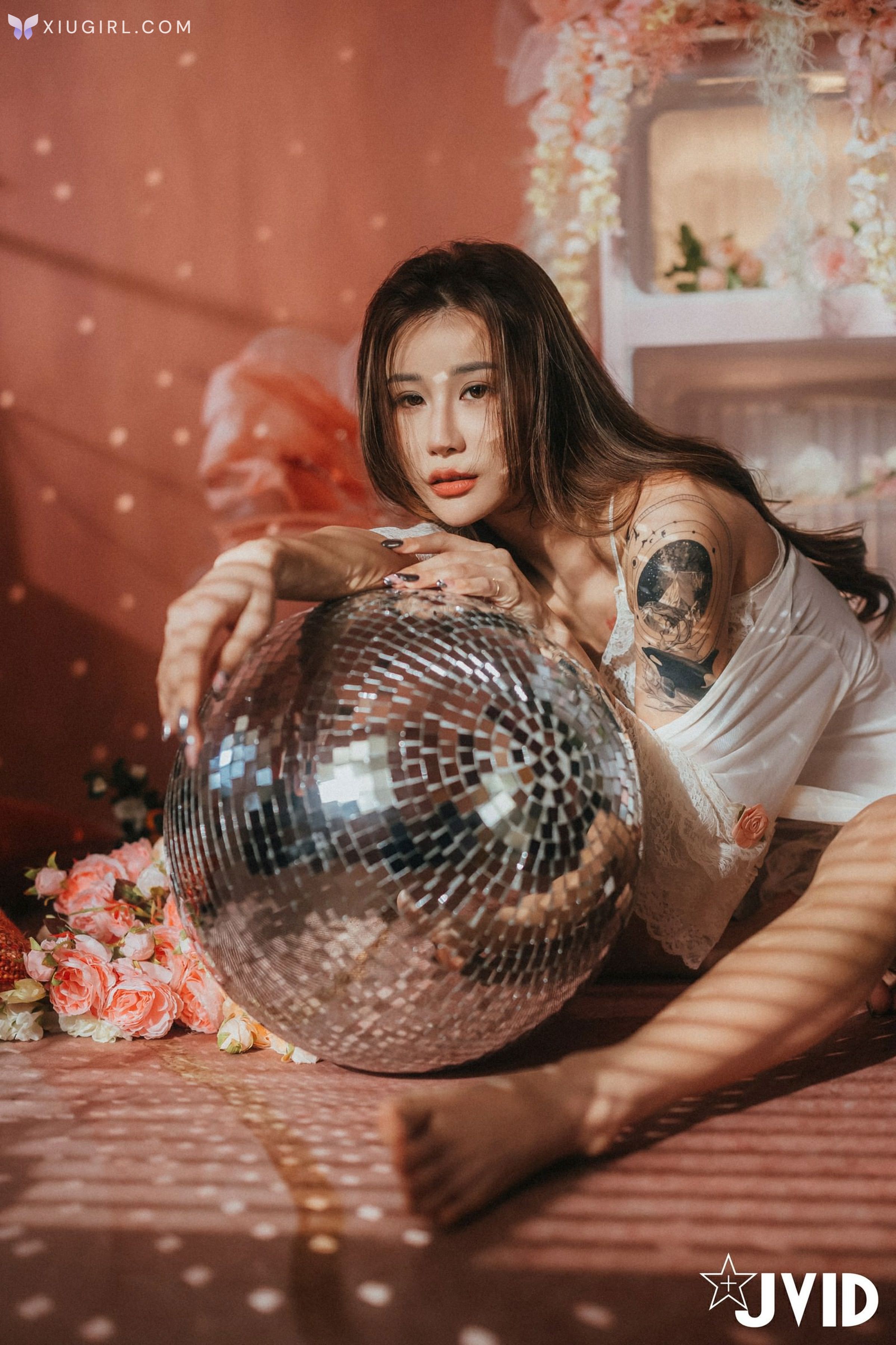 JVID Lara 雙囍 – 獨留的時光 與雙囍纏綿在浪漫花房的情緒與身體交流 第34张