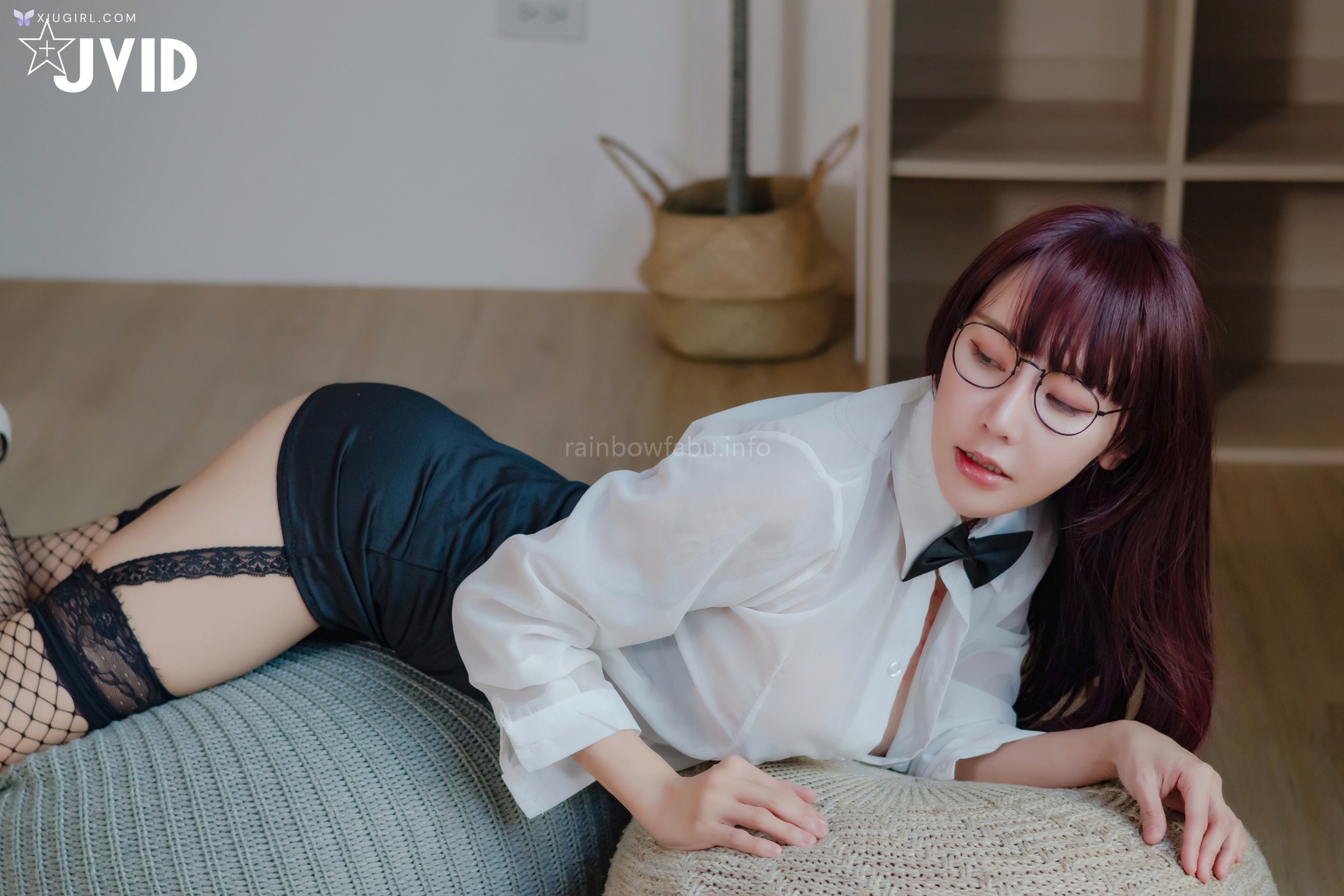 JVID Iouiou – 超狂新人首發全裸 吊帶網絲女秘書血脈噴張 揉搓嫩鮑放聲淫叫 第89张