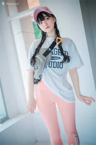 DJAWA Photo – Jeong Jenny (정제니) – Loose and Tight Pink