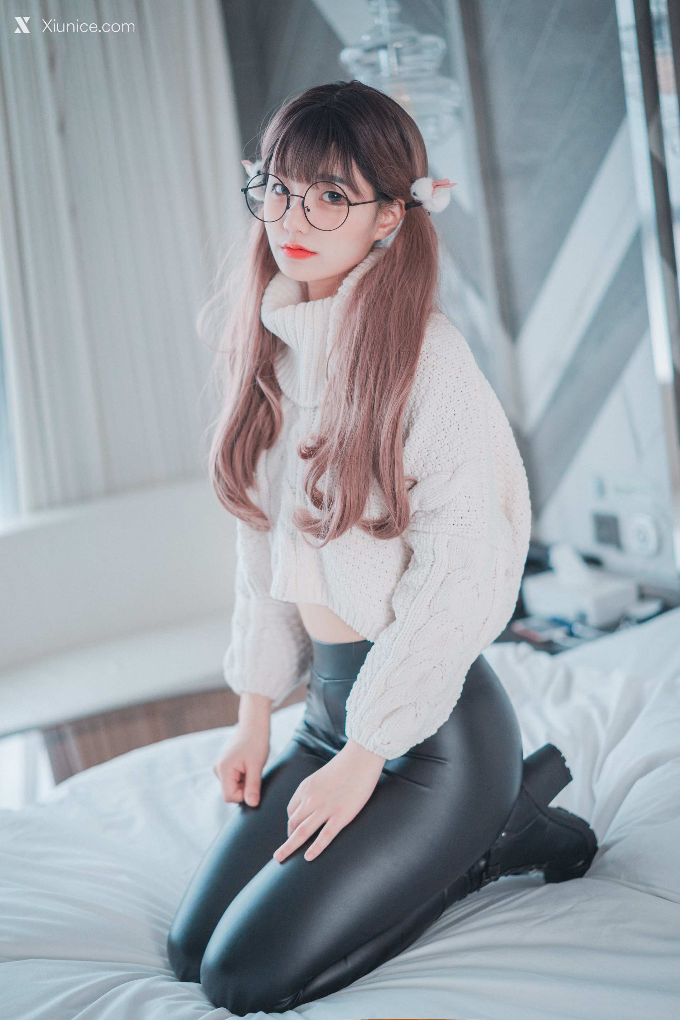 DJAWA Photo – Jeong Jenny (정제니) – Loose and Tight White 第6张