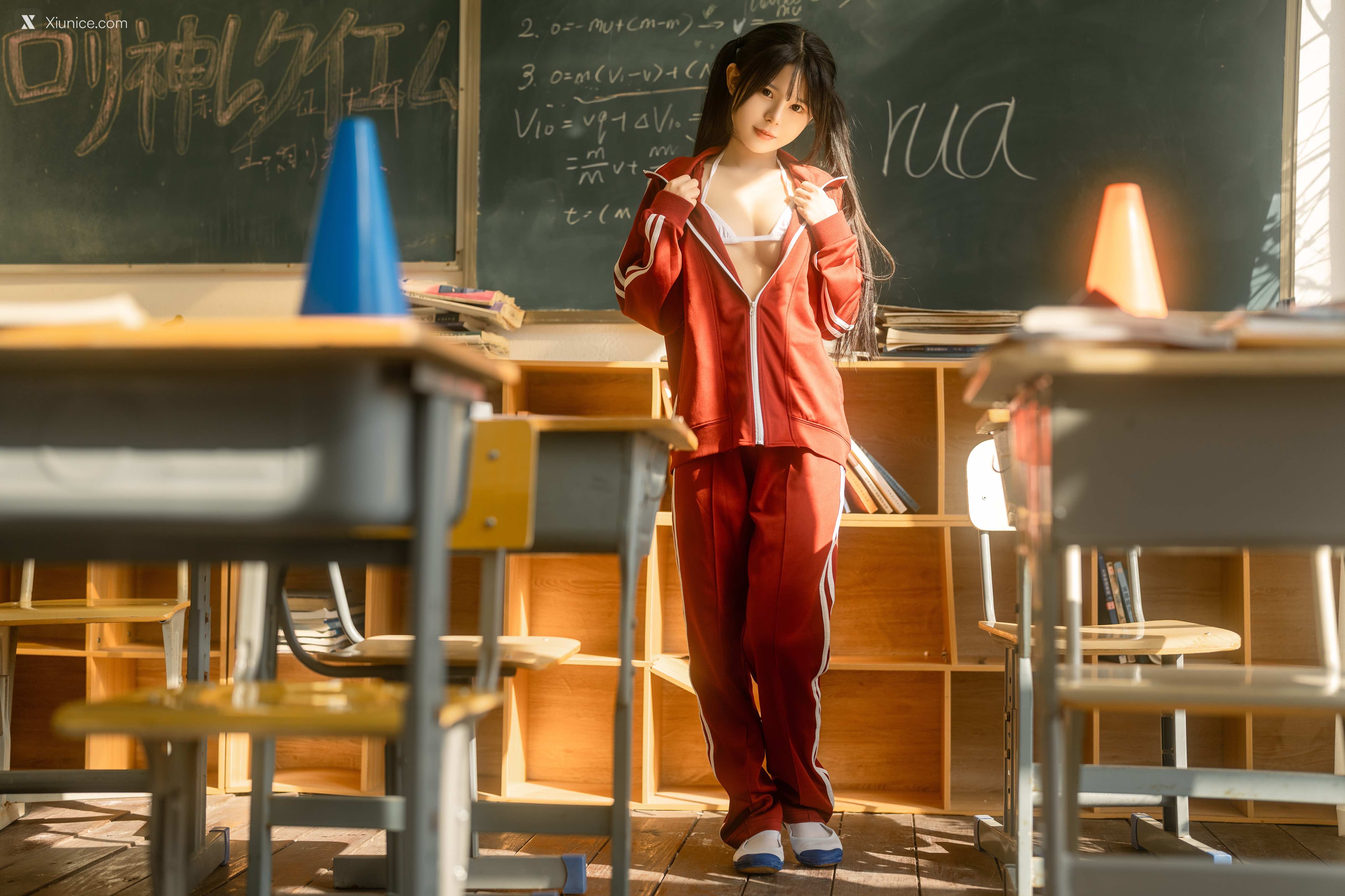 Coser@rua阮阮 – rua阮阮 – 课间阳光-红色校服 第3张