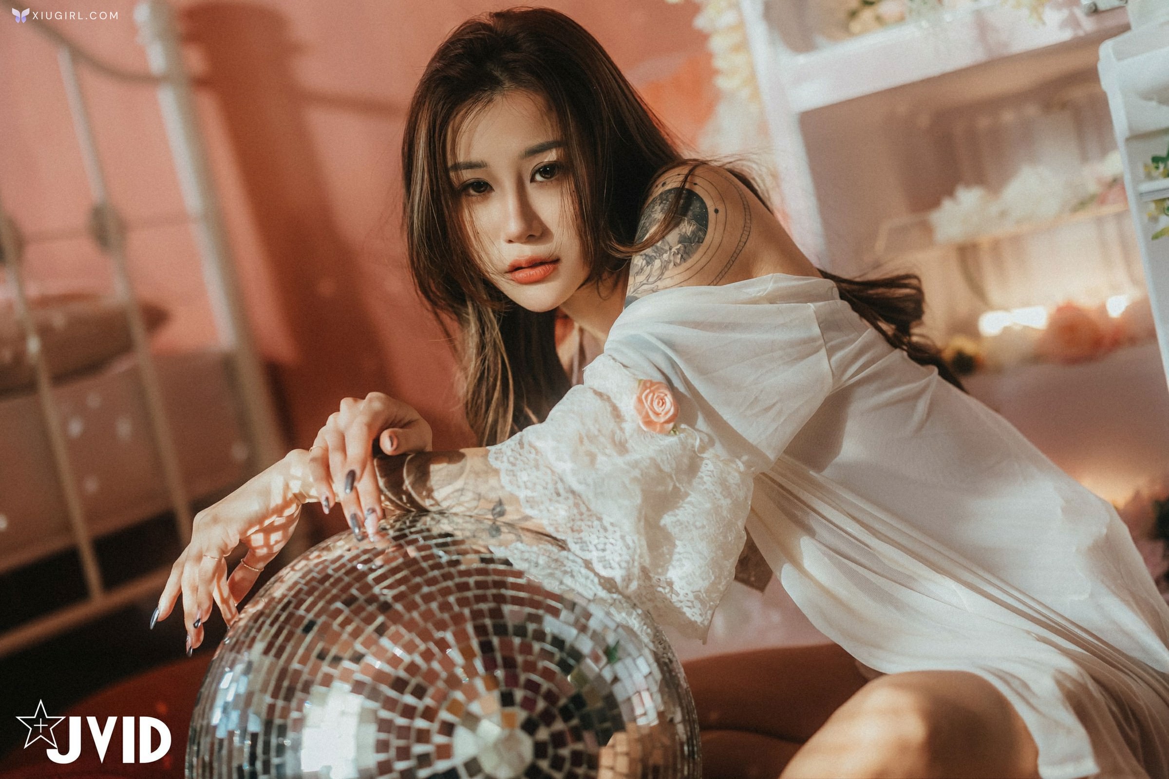 JVID Lara 雙囍 – 獨留的時光 與雙囍纏綿在浪漫花房的情緒與身體交流 第152张