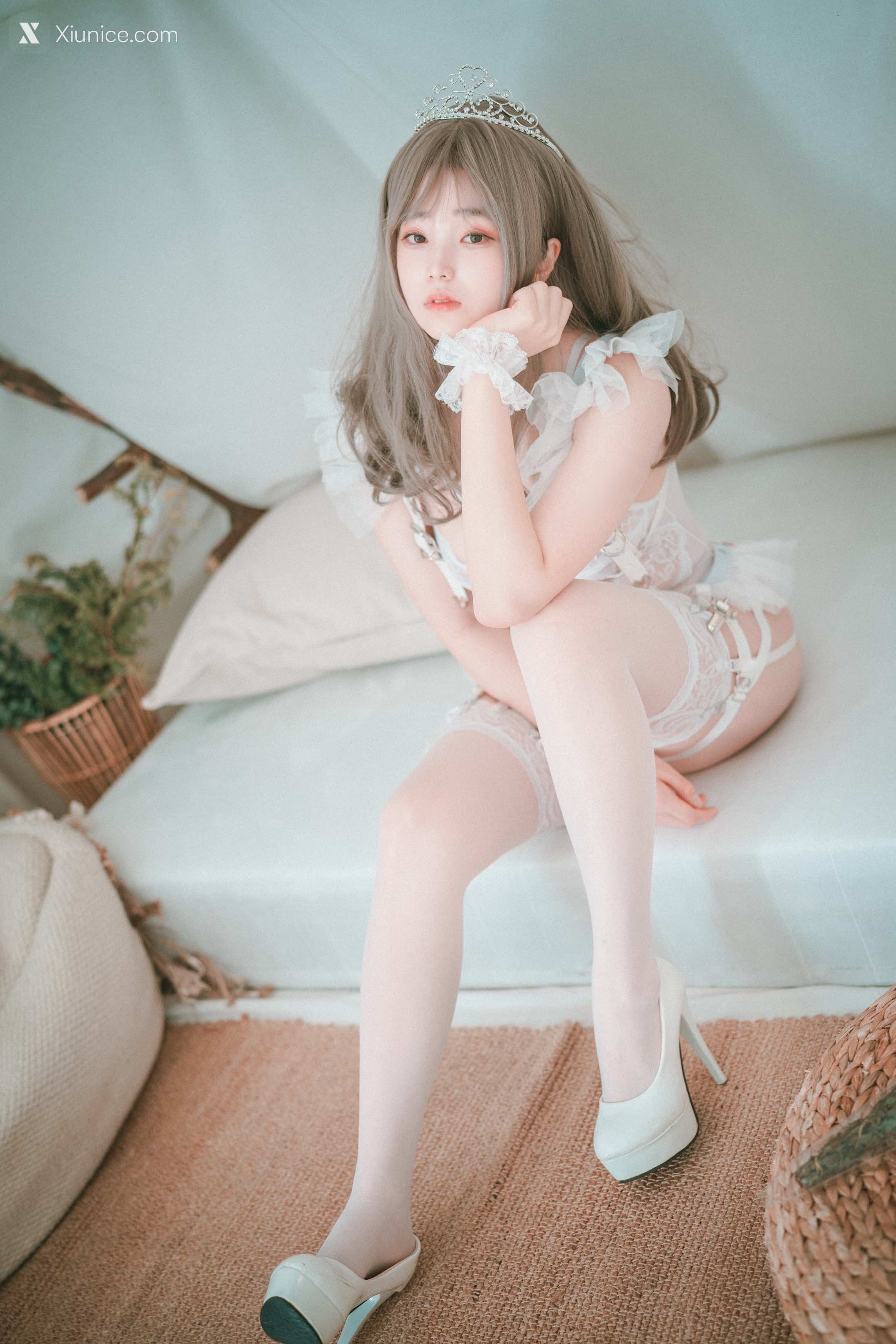 DJAWA Photo – Bambi (밤비) – “Reine de Blanc (B-side)” 第22张