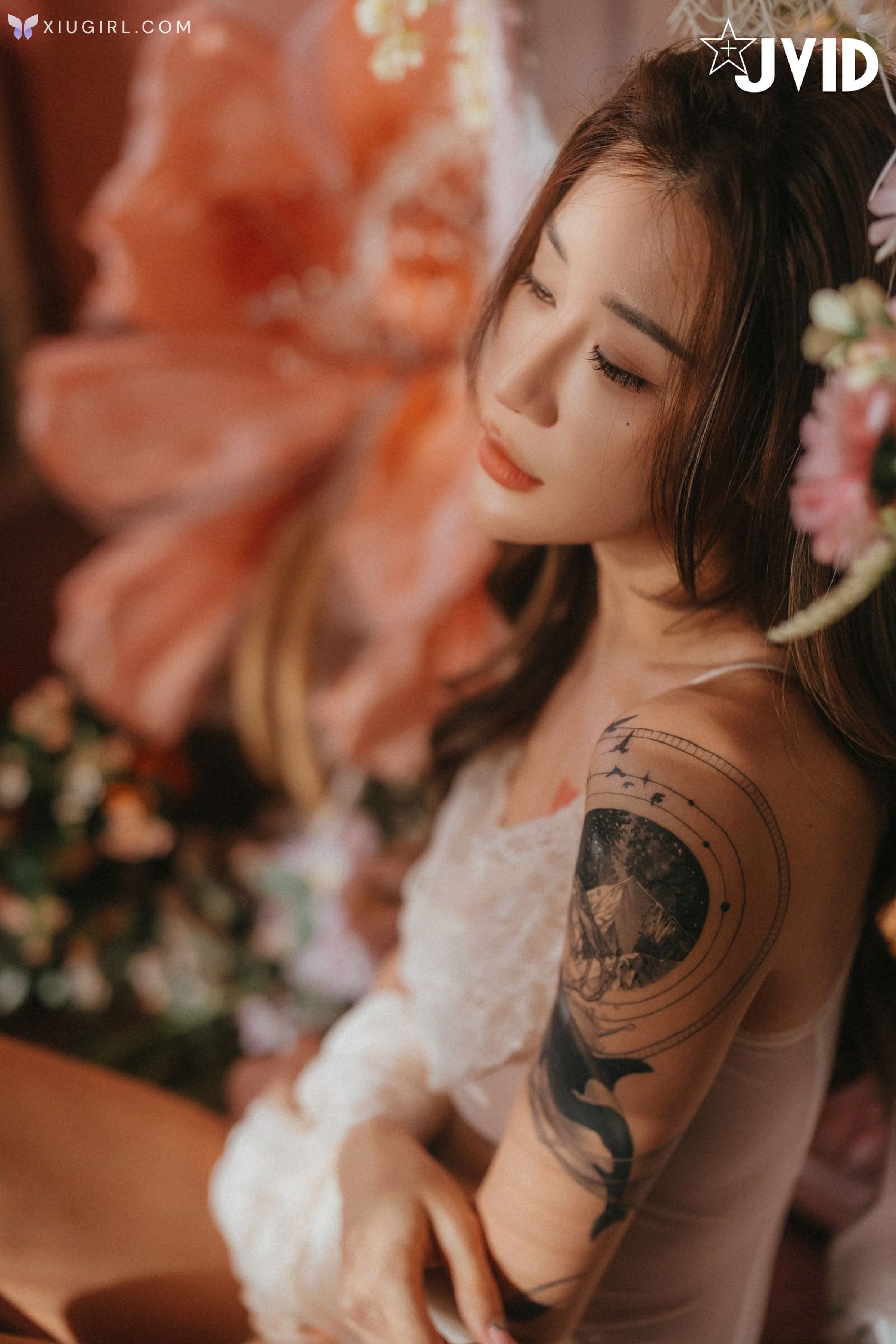 JVID Lara 雙囍 – 獨留的時光 與雙囍纏綿在浪漫花房的情緒與身體交流 第10张