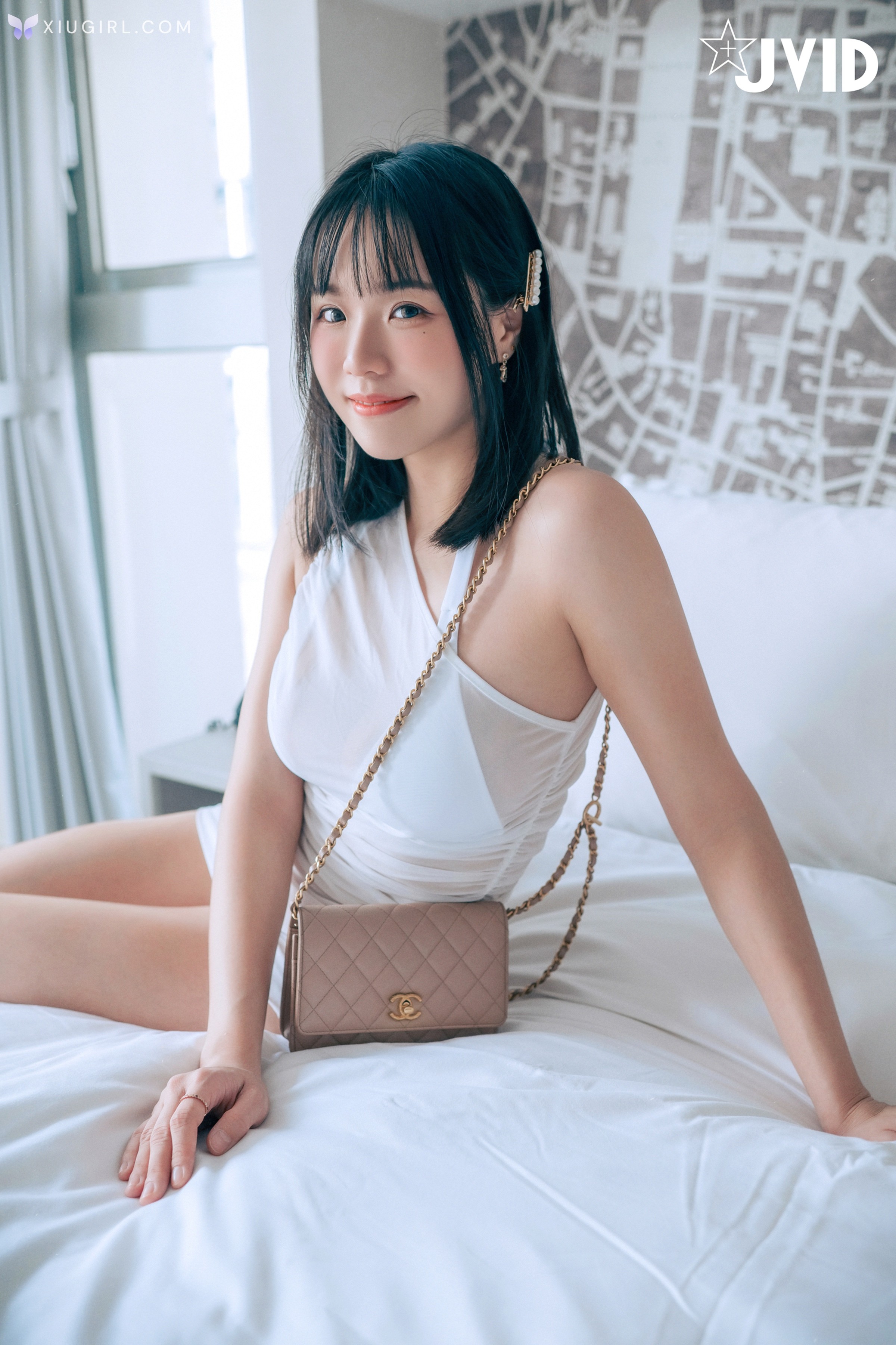 JVID Angela寶7 – 豪乳情婦の不倫旅行寶七跪舔肉棒的色色拜金萌妹靈巧的舌頭舔來舔去 第32张