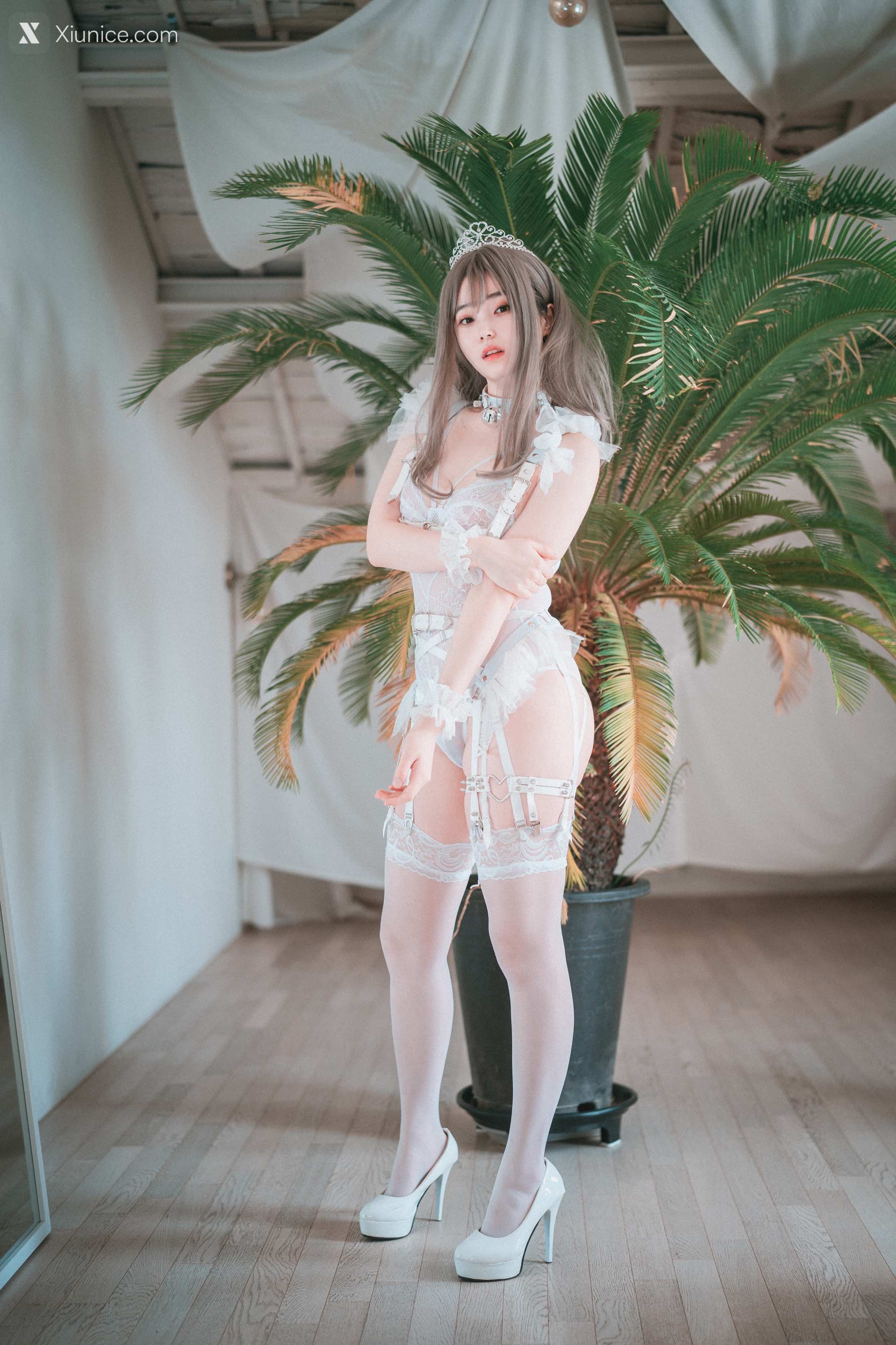 DJAWA Photo – Bambi (밤비) – “Reine de Blanc (B-side)” 第3张