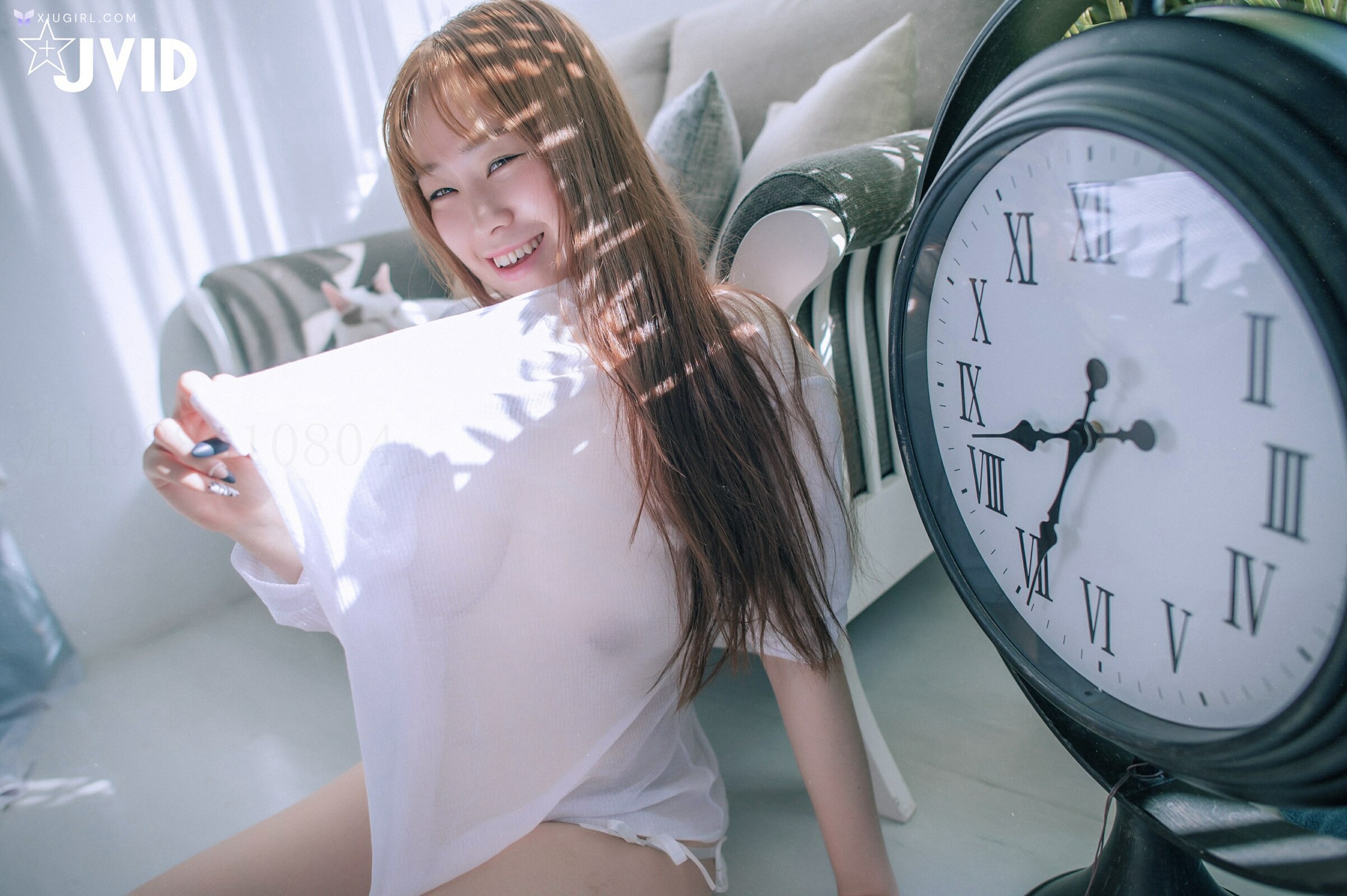 JVID Julie藏獒 – H罩杯巨乳藏獒回國後的性感絕美首發 第5张