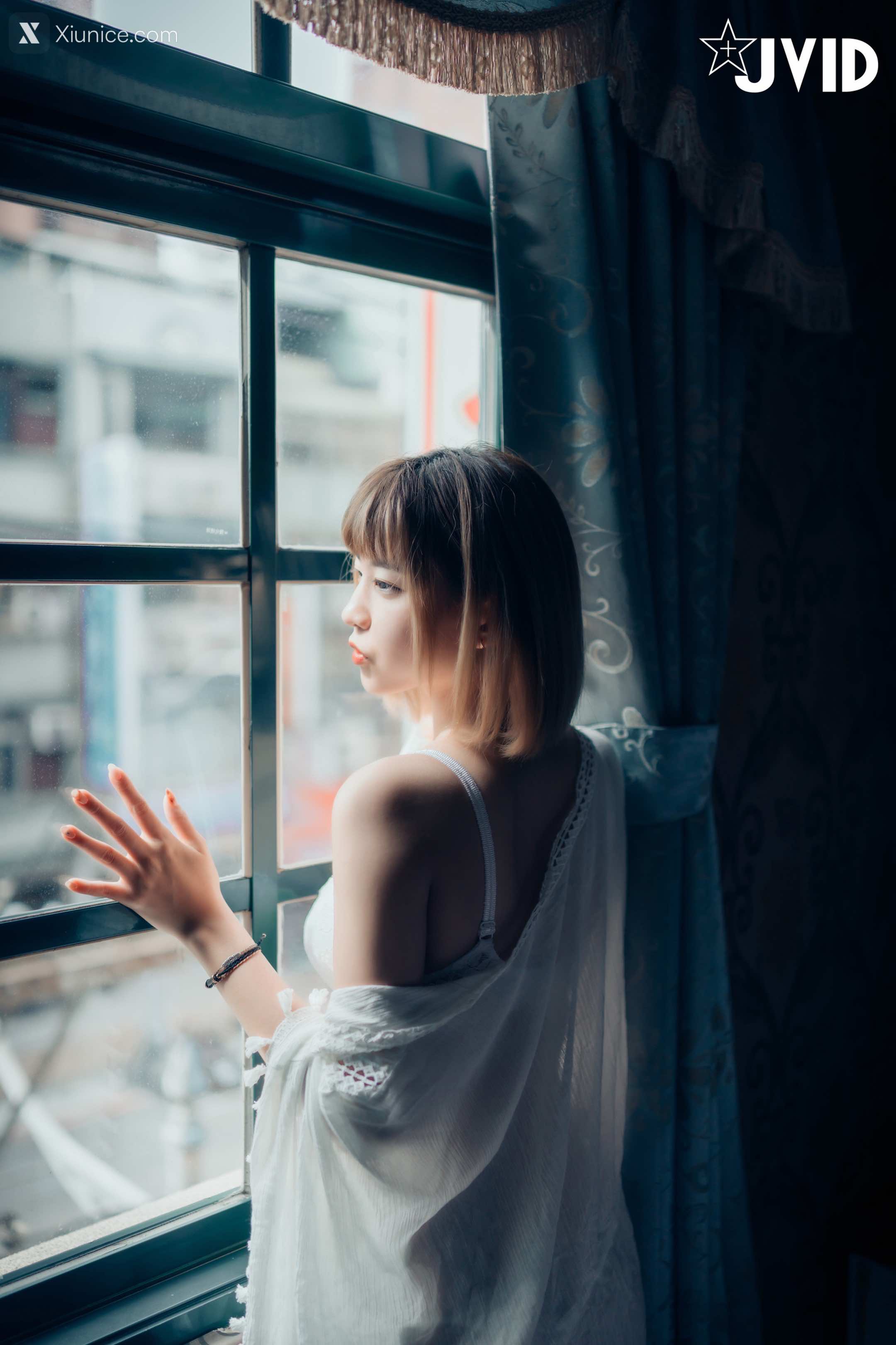 JVID – 果寶寶 – 與巨乳女友果寶寶開房間的全裸無碼寫真 第32张