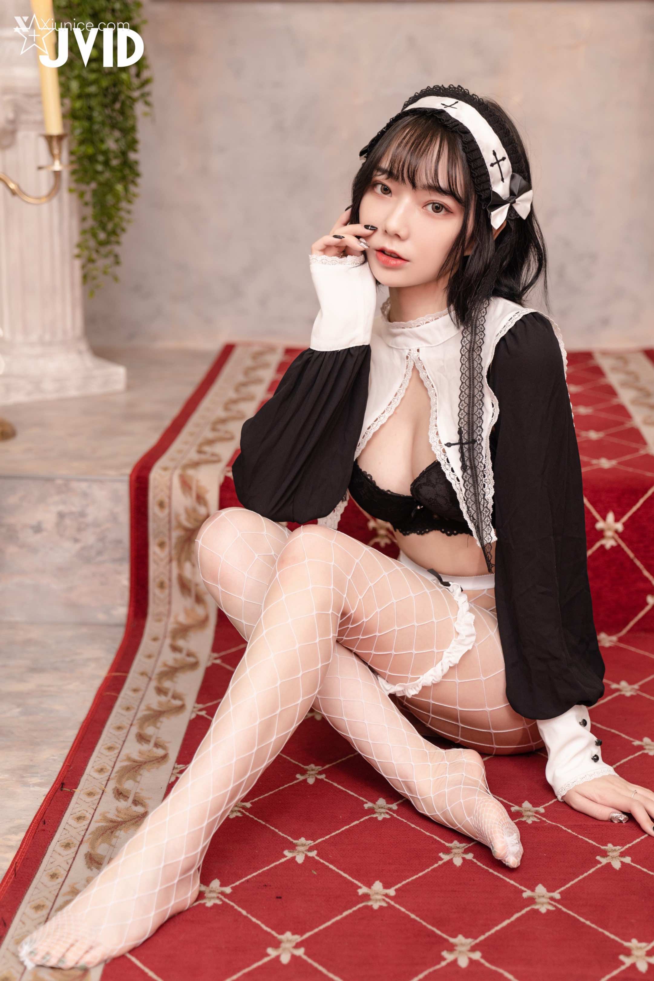JVID – 啾啾 – 甜美小修女啾啾深夜獨自在禮堂釋放人的慾望 第55张