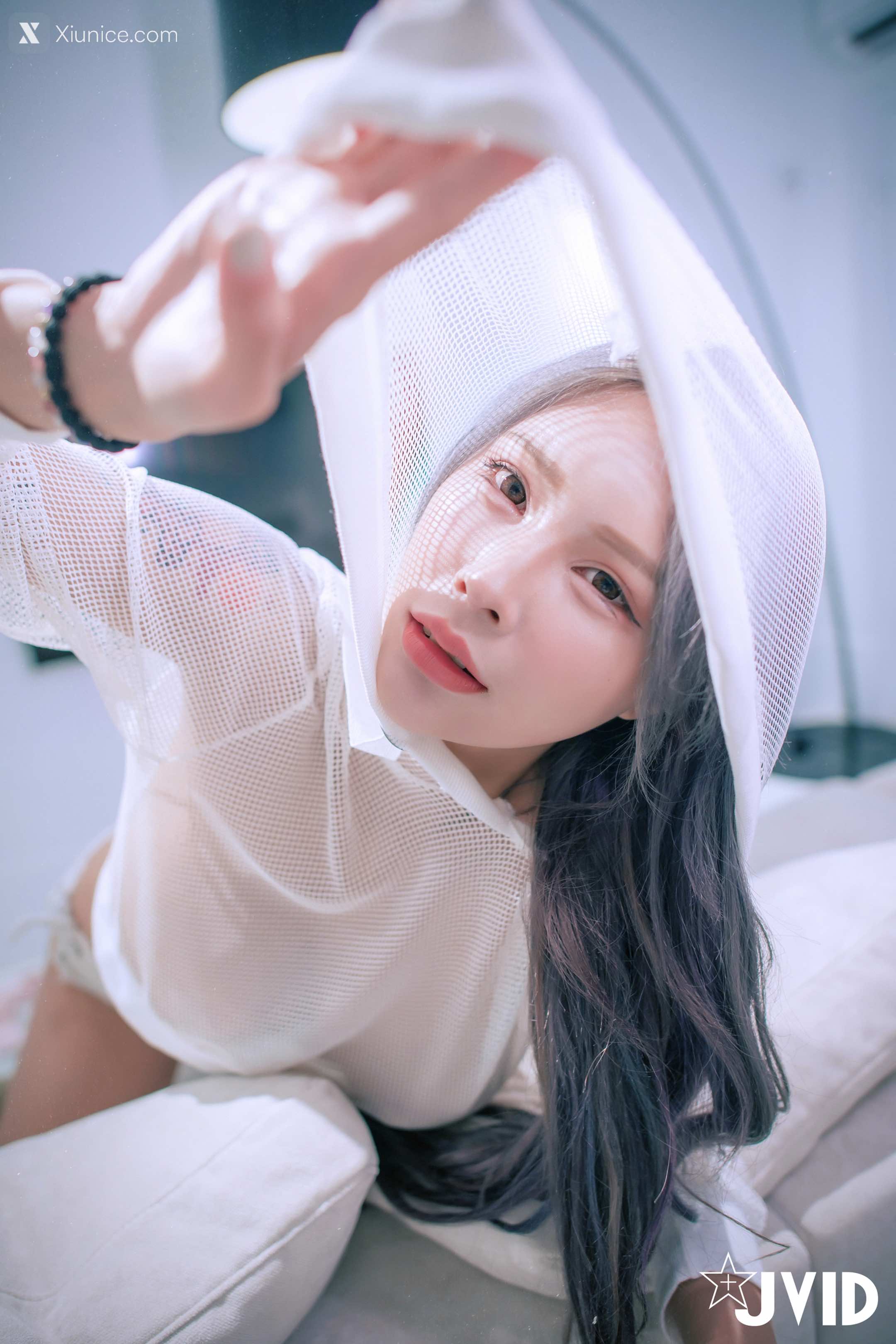 JVID – 艾妃 – 神級美巨乳艾妃的情慾之夜『首次雙人情慾大尺／騎乘式解鎖』 第10张