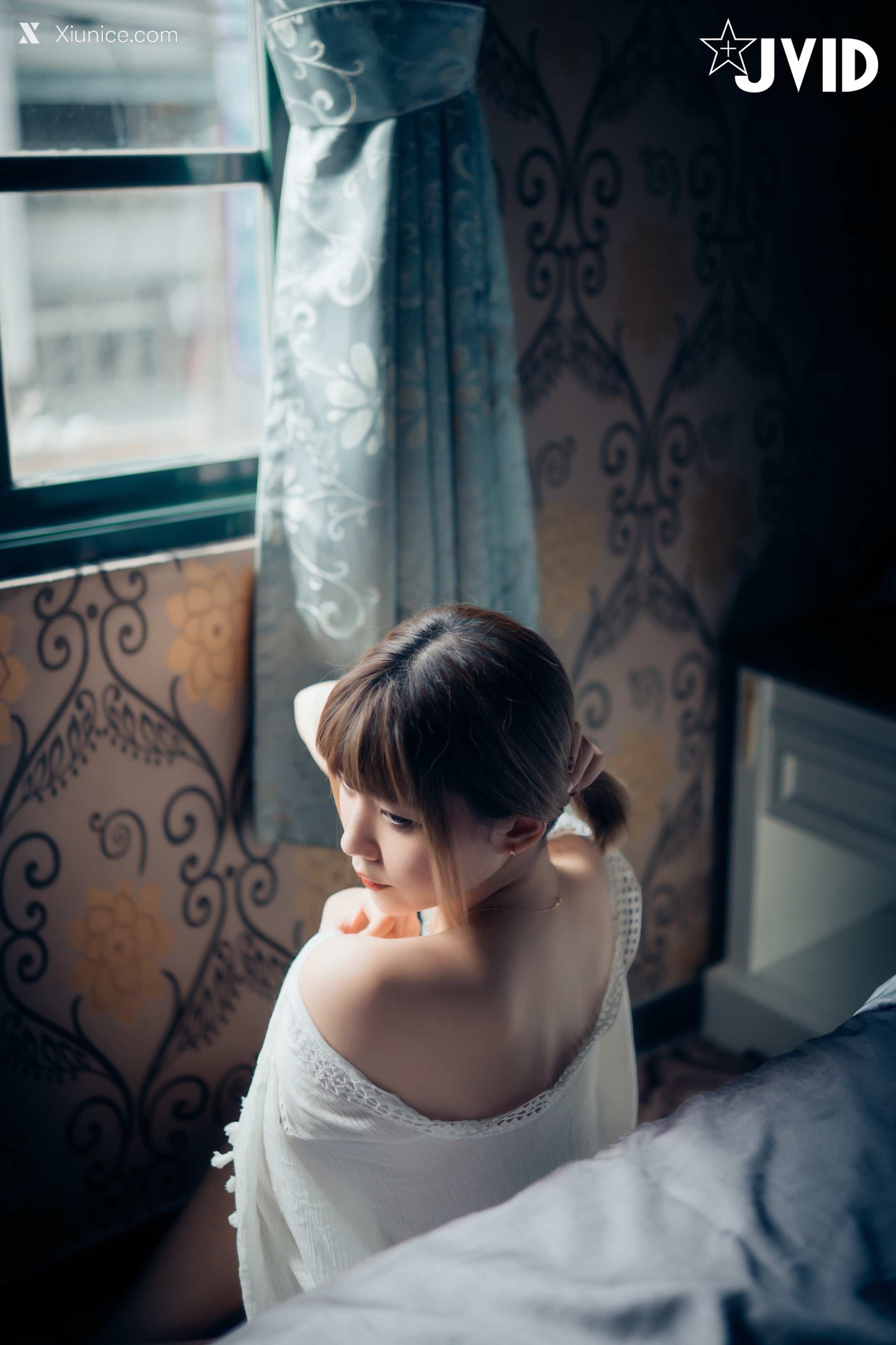 JVID – 果寶寶 – 與巨乳女友果寶寶開房間的全裸無碼寫真 第34张