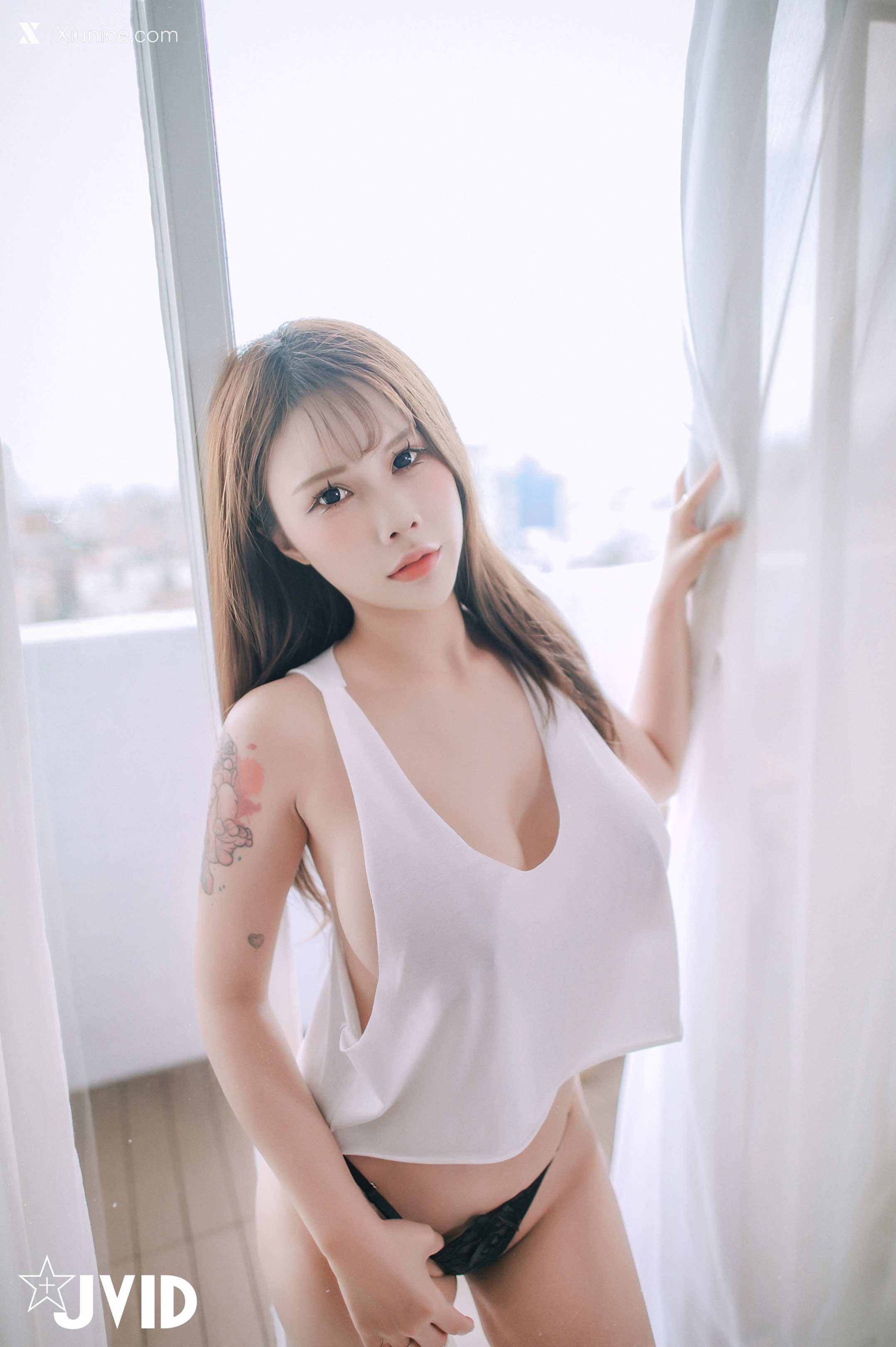 JVID – 艾妃 – 一手無法掌握「I級核彈」艾妃’ 禽色繪師の巨汝誘惑 第9张