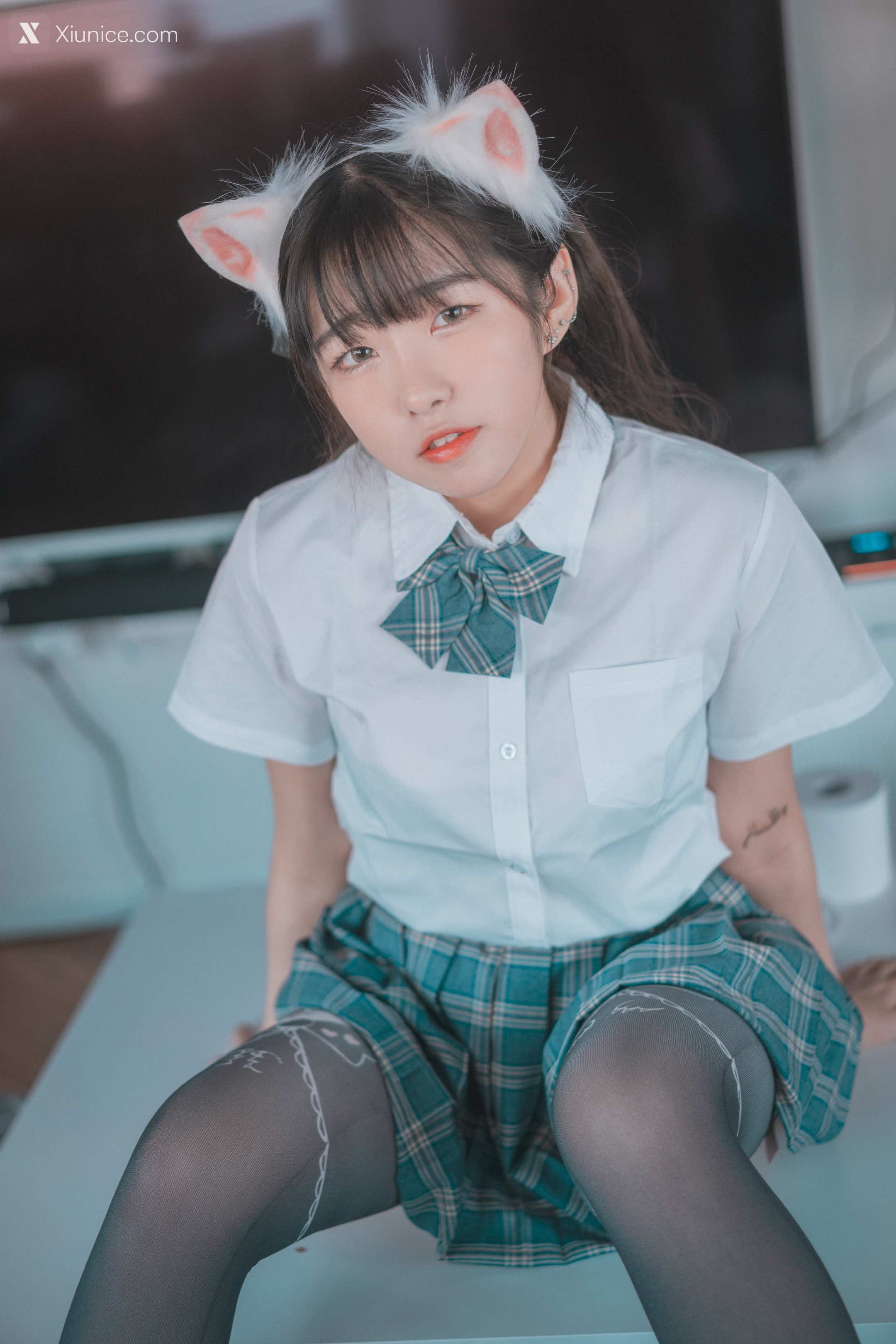 DJAWA Photo – Sonson (손손) – “Plug Me In” 第2张