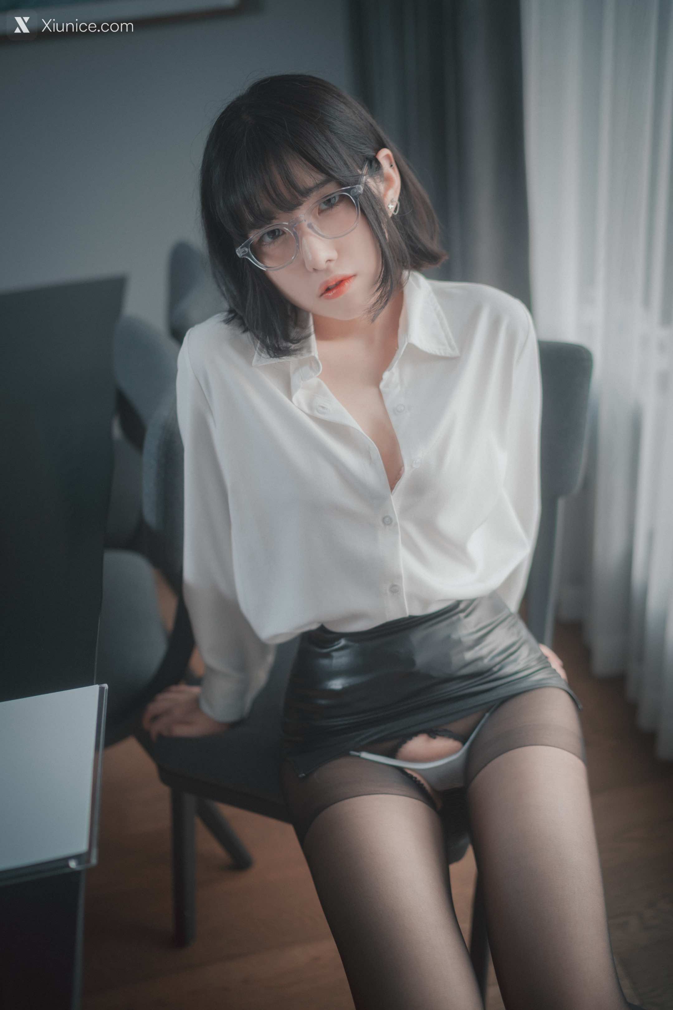 DJAWA Photo – Sonson (손손) – “Need Your Approval” 第9张
