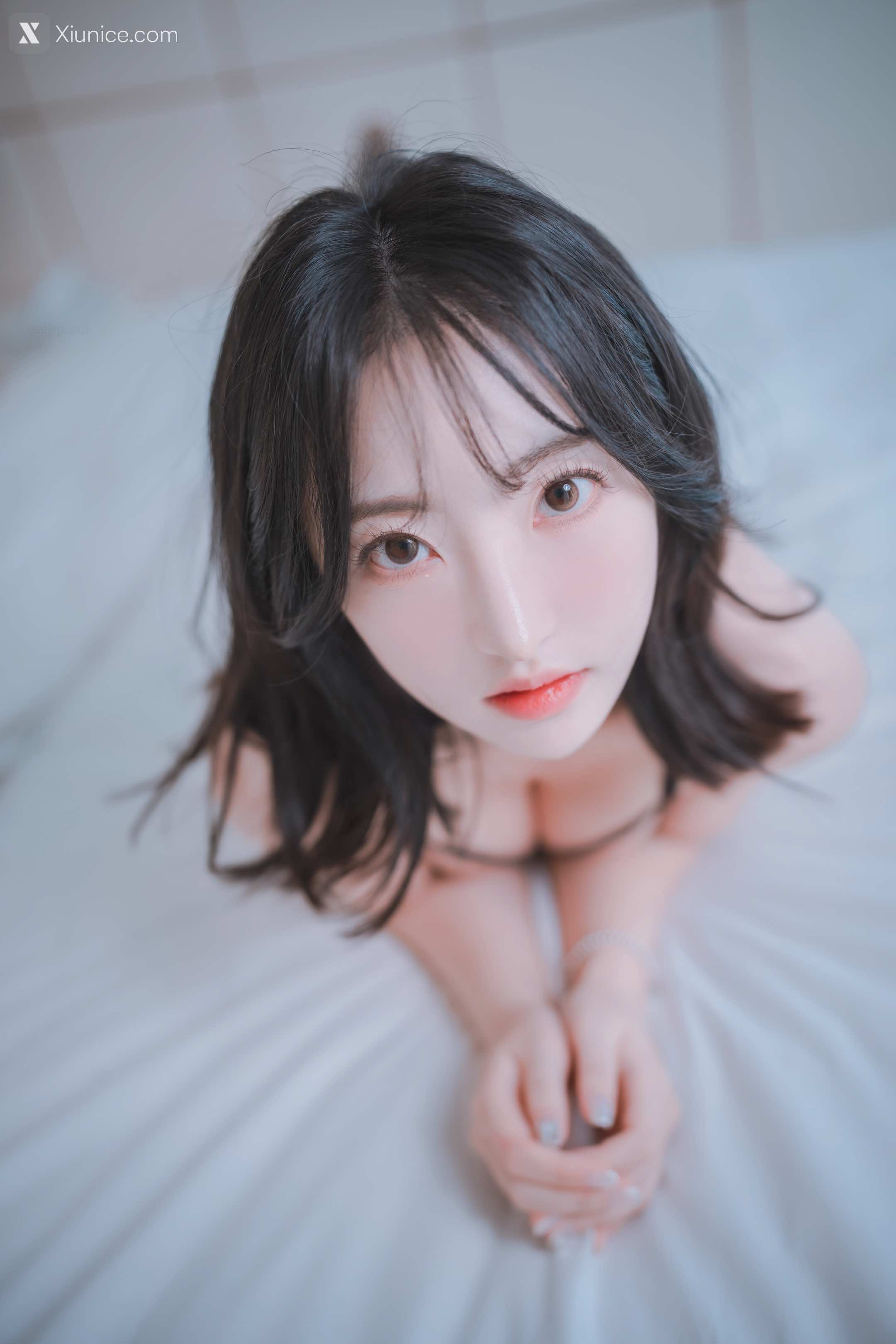 DJAWA Photo – HaNari (하나리) – Romantic Lines (+S.Ver) 第10张