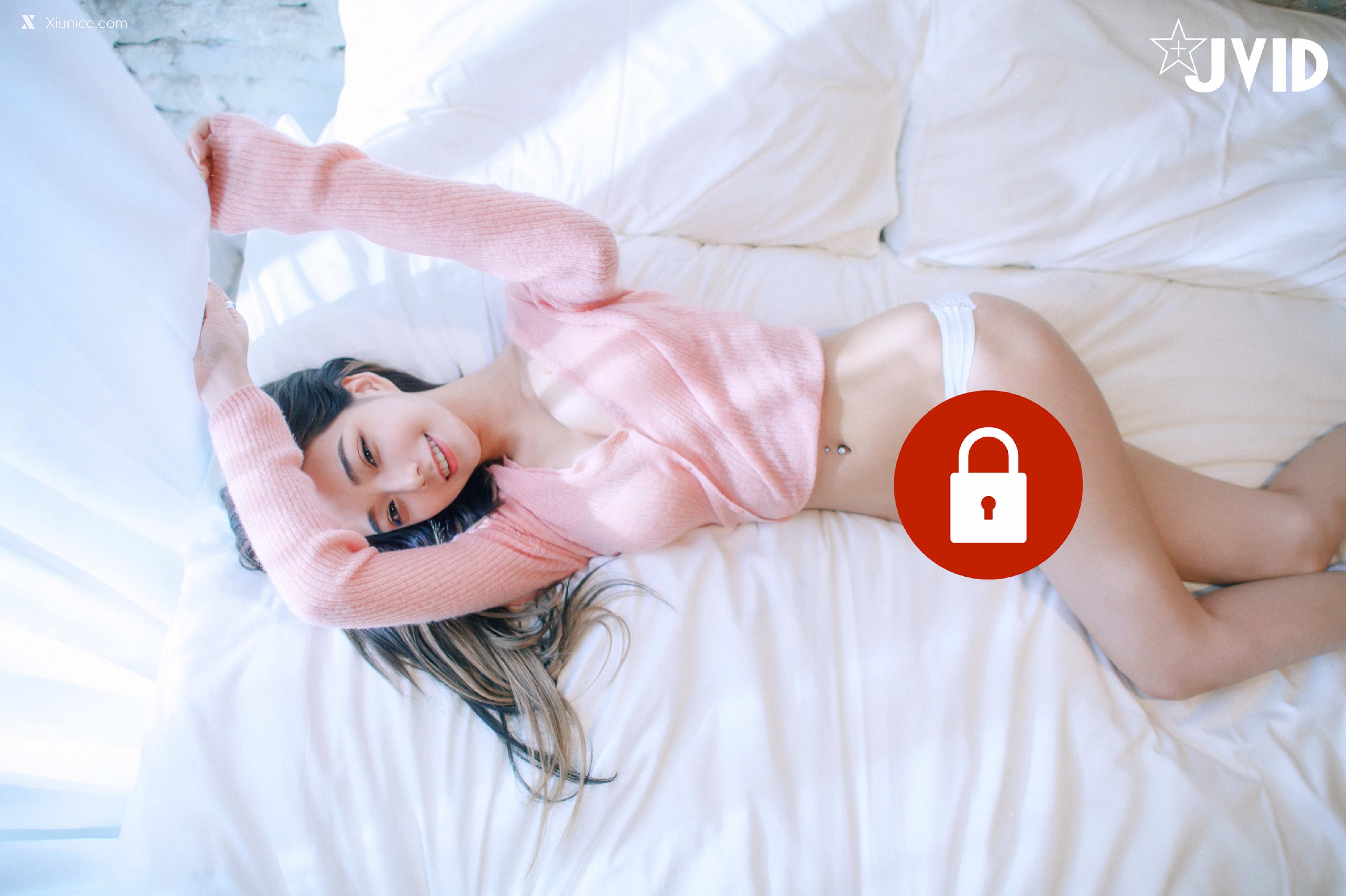 JVID – 啾啾 – 清純小女孩啾啾如今秀色可餐，小褲褲下的形狀好誘人 第33张