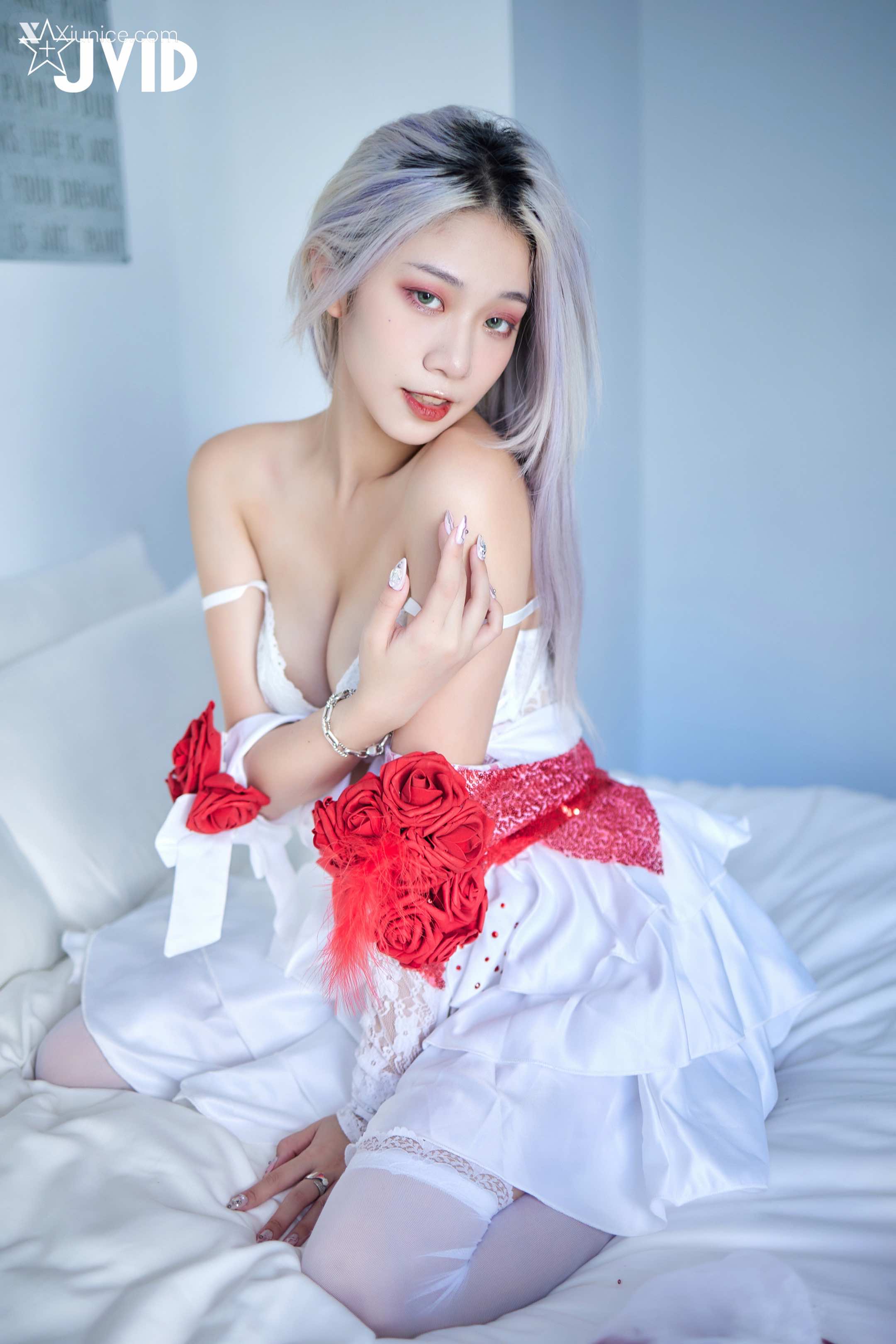JVID – Verna – 「萬聖節鬼魅之月」第五人格調香師Verna性感解密 隱藏版影片 第93张