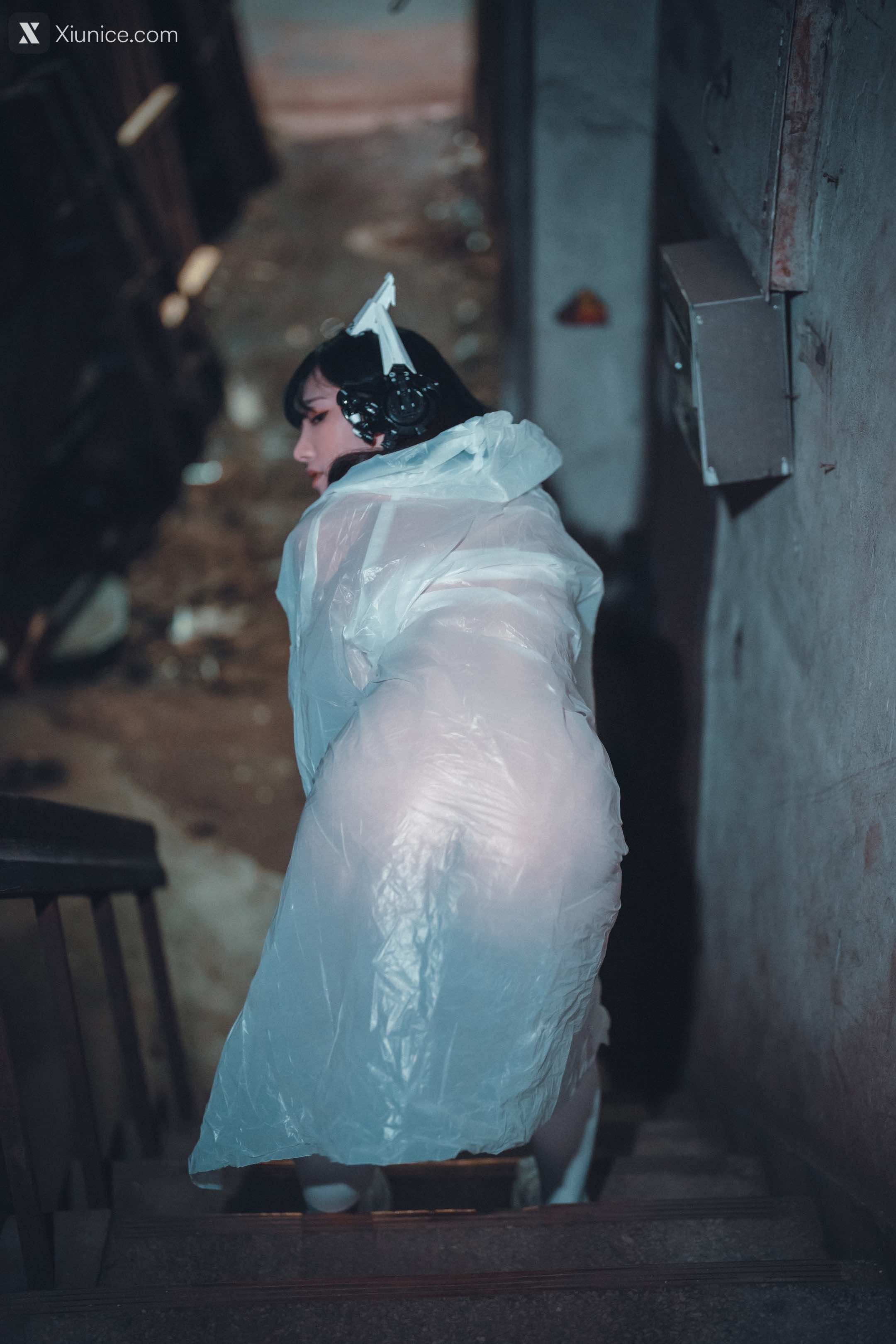 DJAWA Photo – Sonson (손손) – Vagabundo de la Noche (Masked-girl in raincoat) 第73张