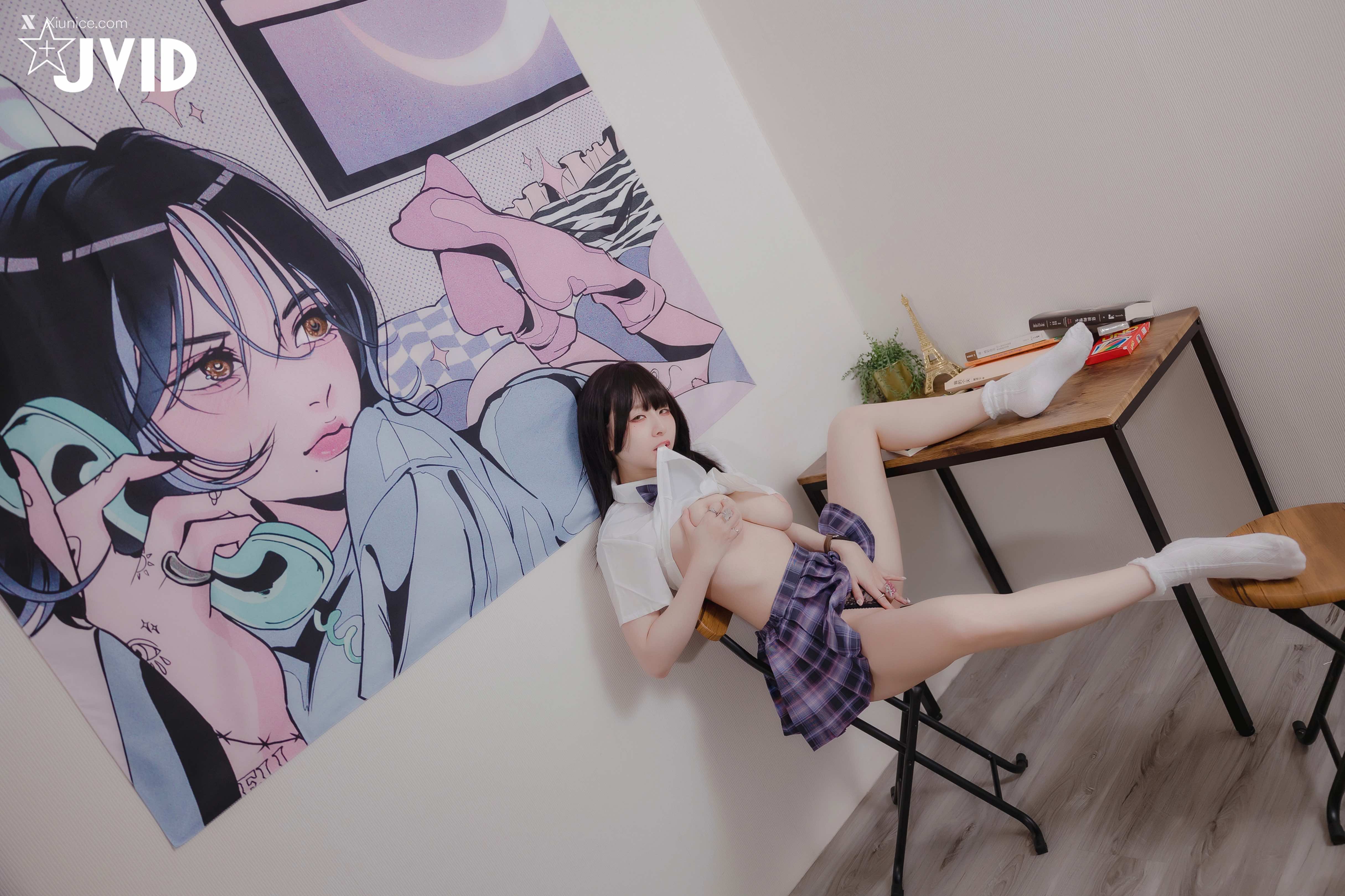 JVID – 黎菲兒 – 超狂真實32Icup學妹-看色色漫畫難解性慾-青春期少女情慾初開-邀約學長打電動互尬沒想到擦槍走火變成打炮切磋 第27张