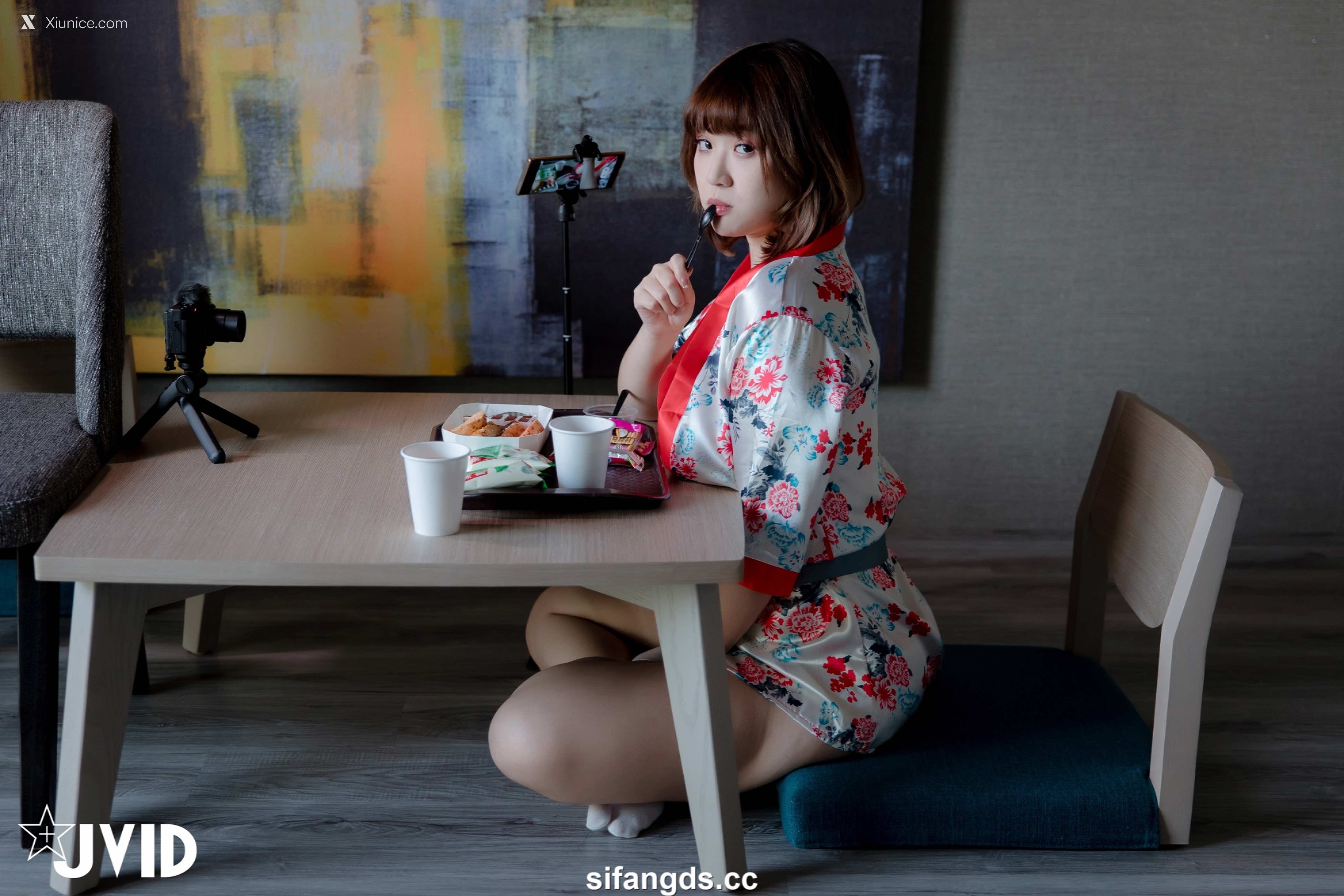 JVID – Ruru茹茹 – 巨乳吃播主拍攝遇到瘋狂粉絲迷暈綁架 第88张
