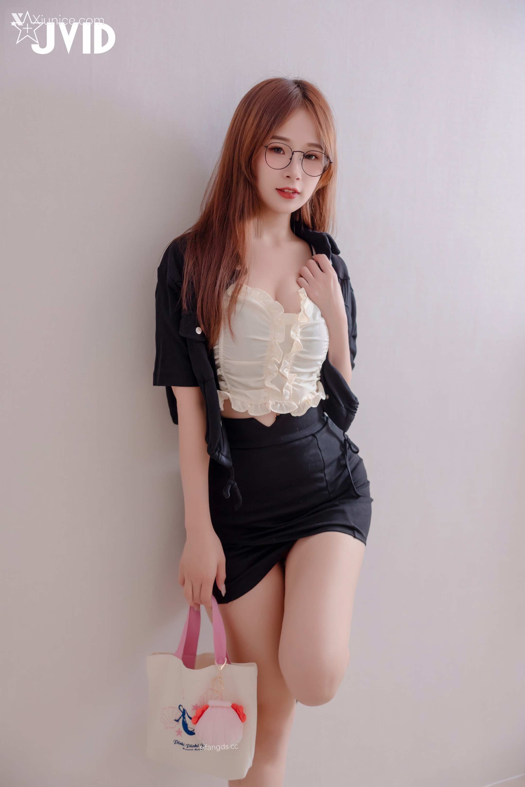 JVID – 婕咪 Juice – 美乳癡女英文老師juice婕咪 鮑魚都快被小豪同學玩壞了 第229张