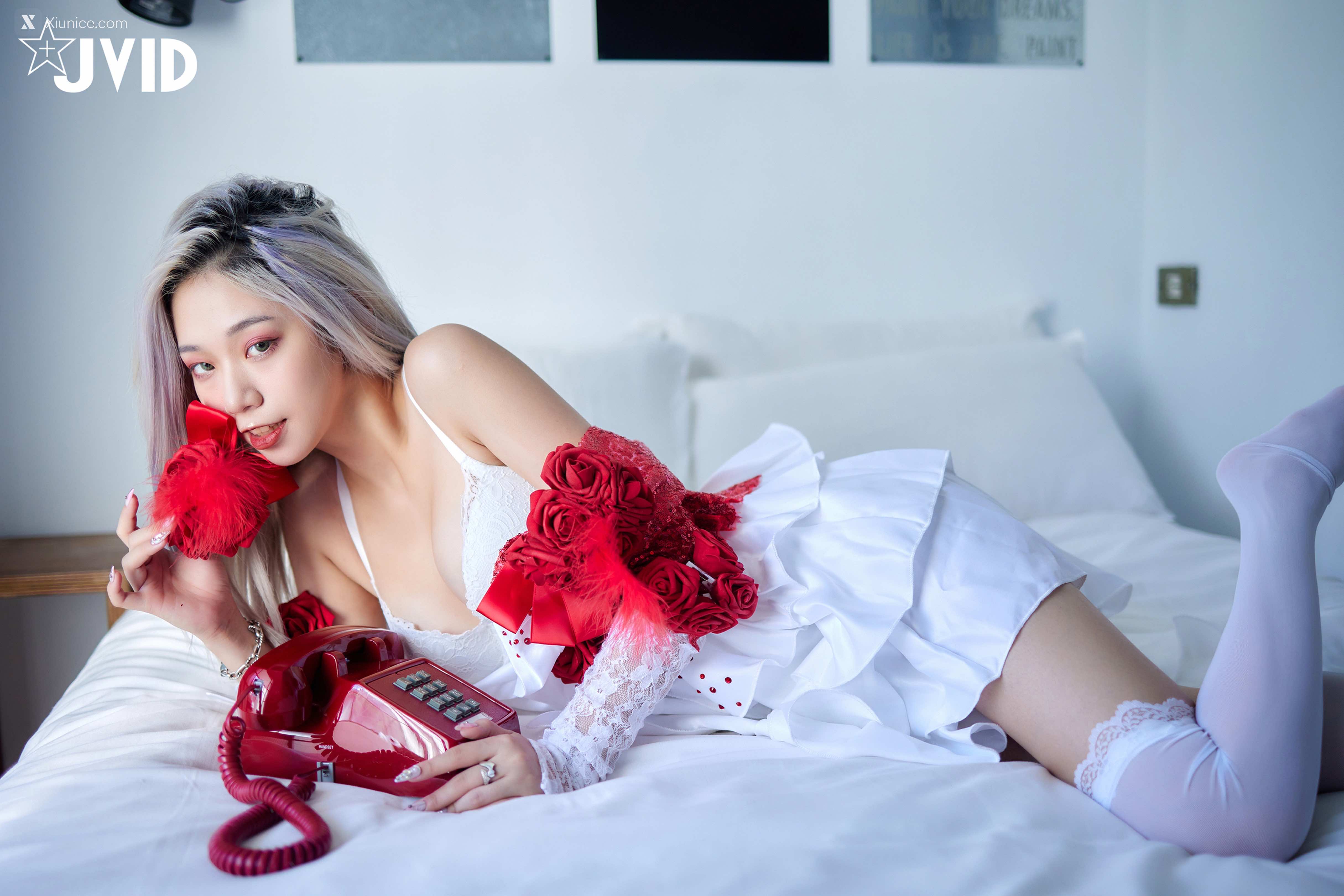 JVID – Verna – 「萬聖節鬼魅之月」第五人格調香師Verna性感解密 隱藏版影片 第19张