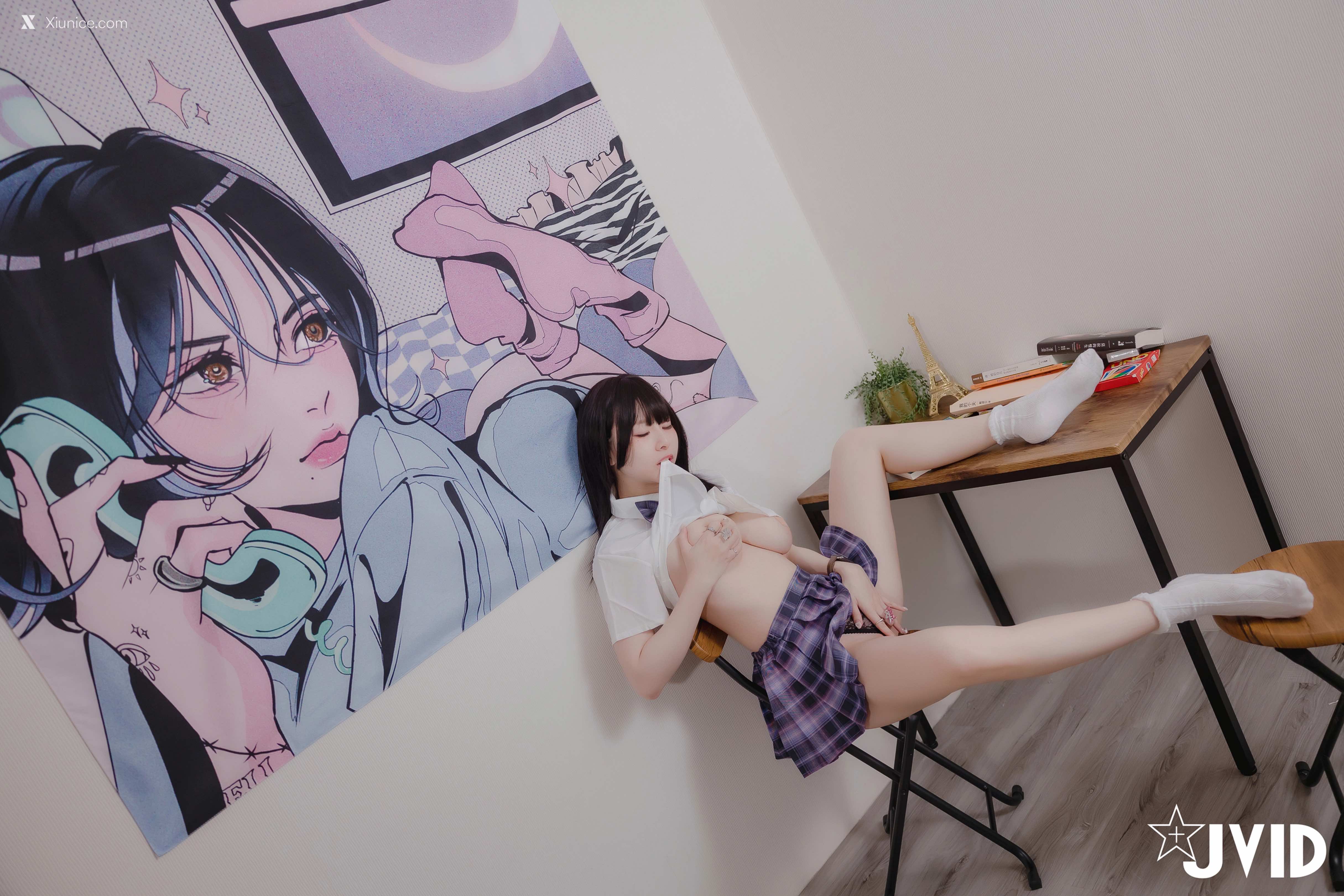 JVID – 黎菲兒 – 超狂真實32Icup學妹-看色色漫畫難解性慾-青春期少女情慾初開-邀約學長打電動互尬沒想到擦槍走火變成打炮切磋 第26张