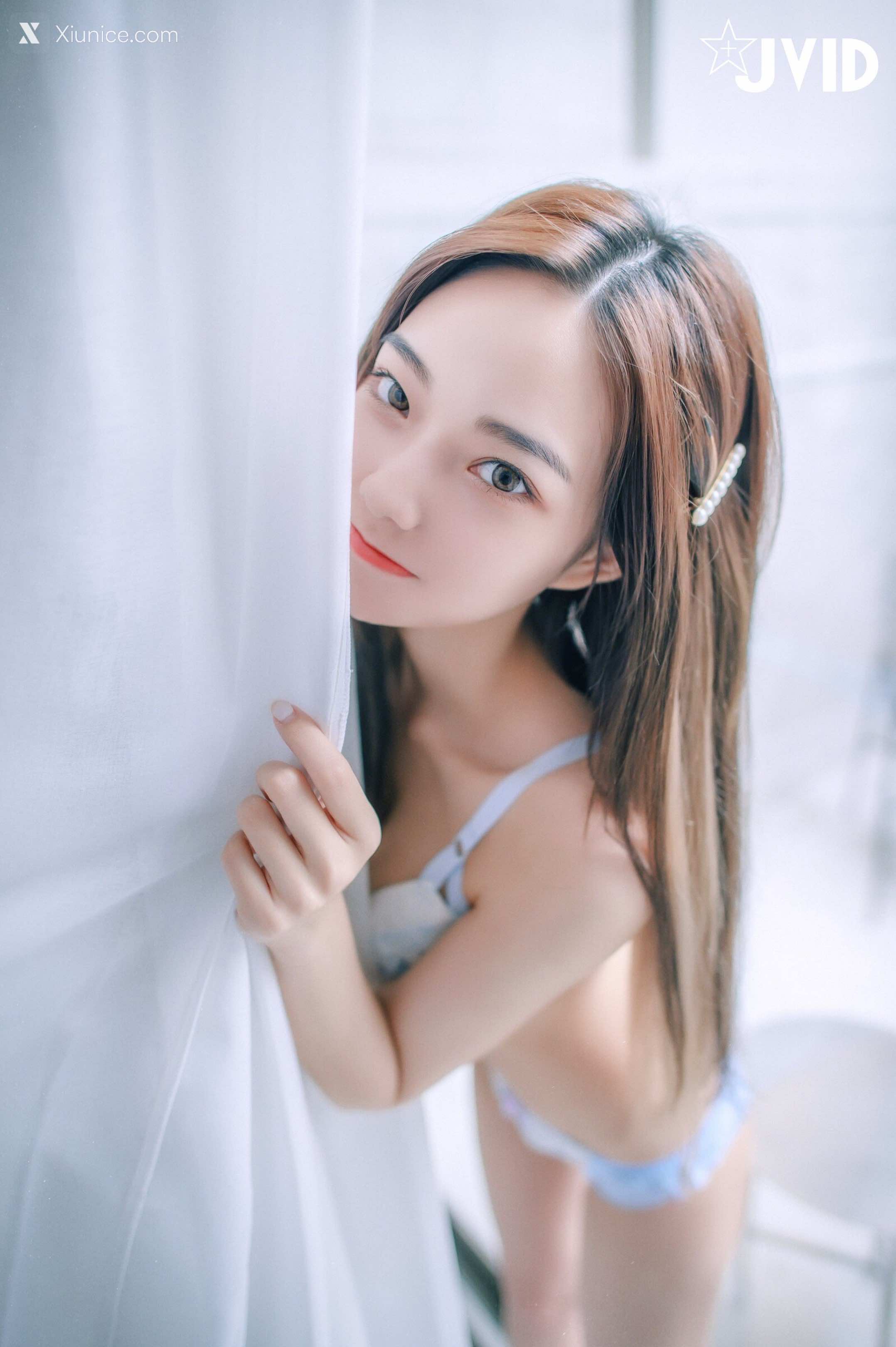 JVID – 啾啾 – 清純小女孩啾啾如今秀色可餐，小褲褲下的形狀好誘人 第49张