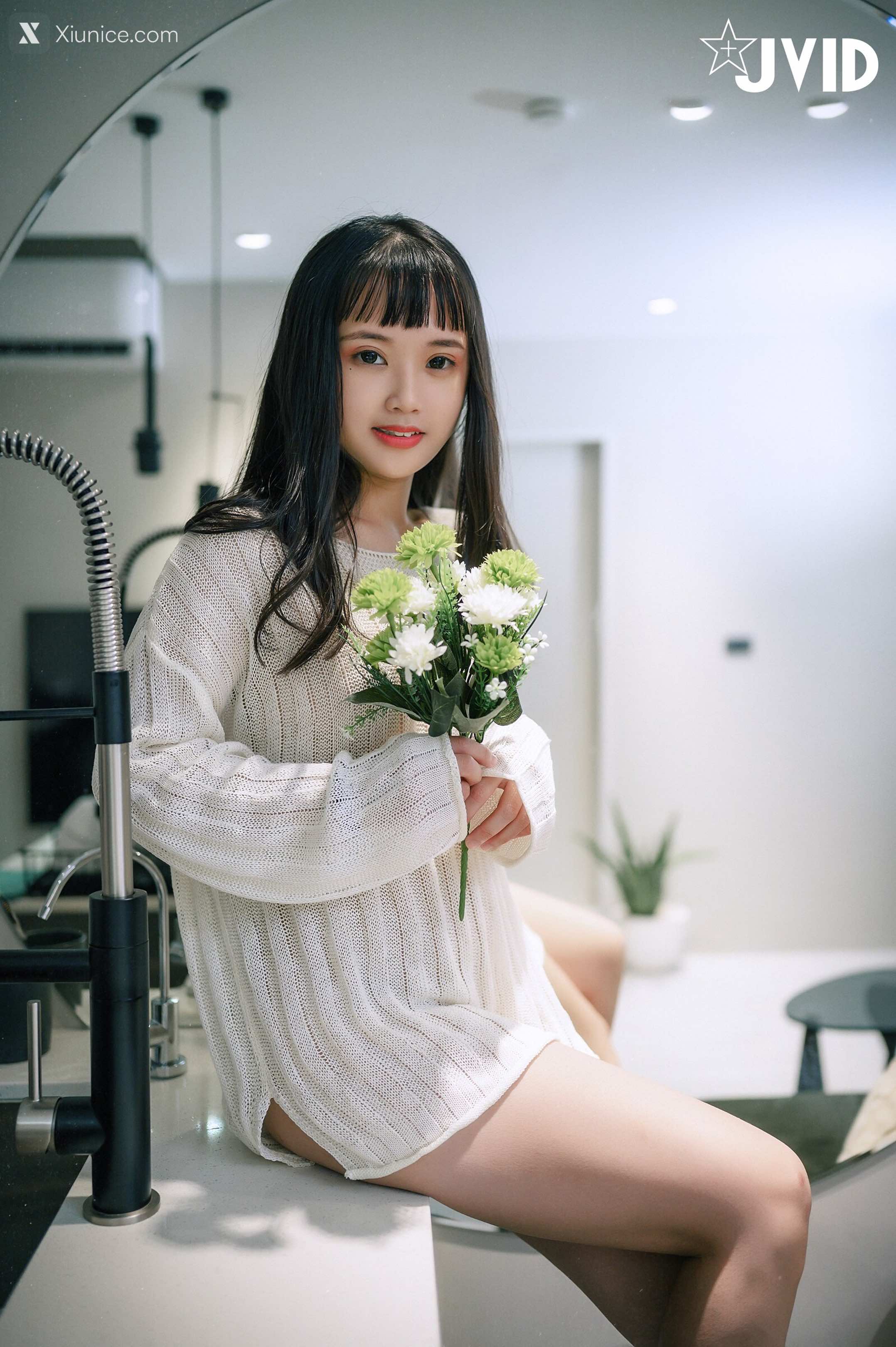 JVID – 叶思敏 & 加加喵 Jamie – 18才的姉妹，探索彼此的身體，勾引修電視的大哥哥 第11张