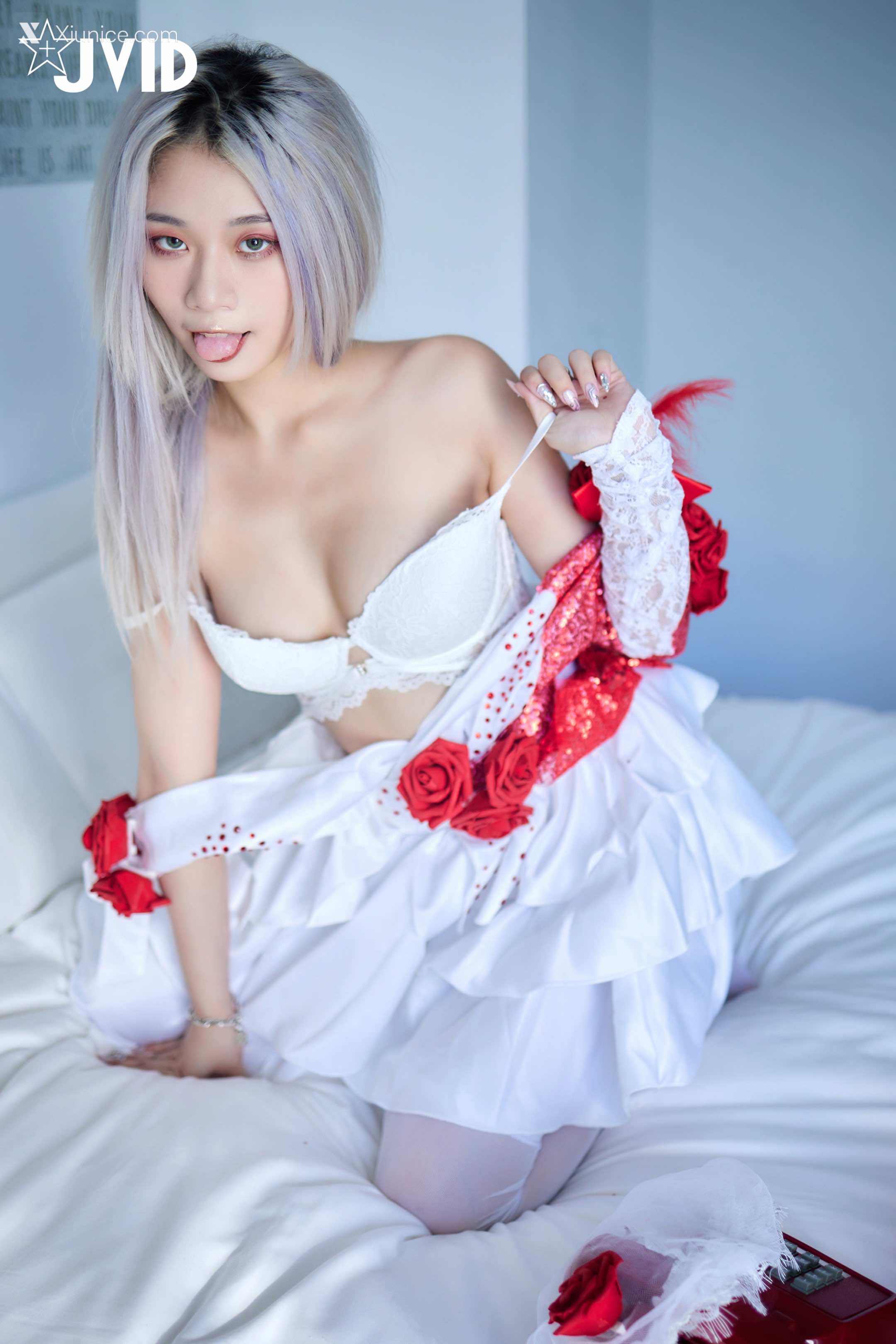 JVID – Verna – 「萬聖節鬼魅之月」第五人格調香師Verna性感解密 隱藏版影片 第82张