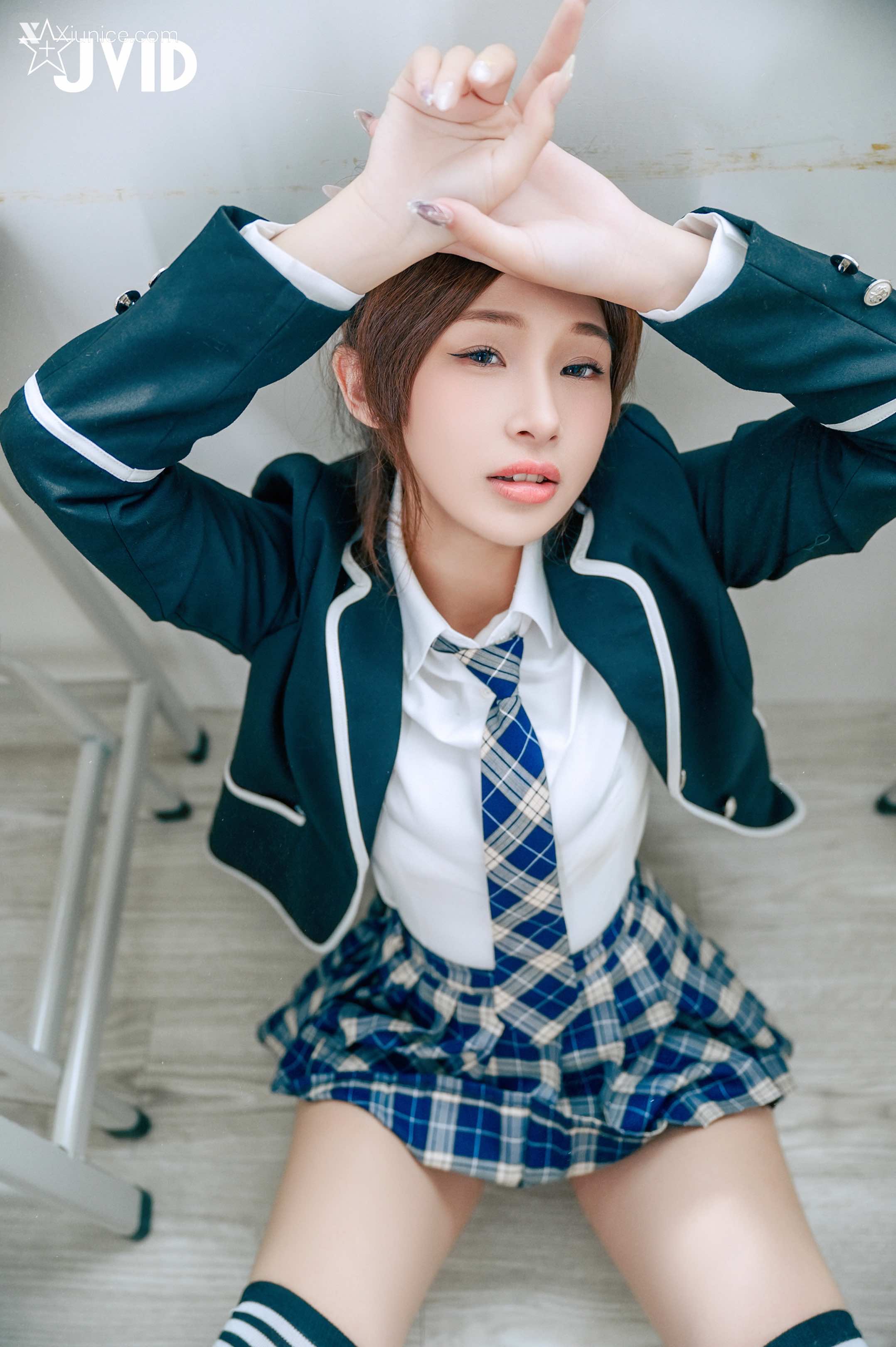 JVID – 婕咪 Juice – 下课后在教室色色被老师发现 第92张