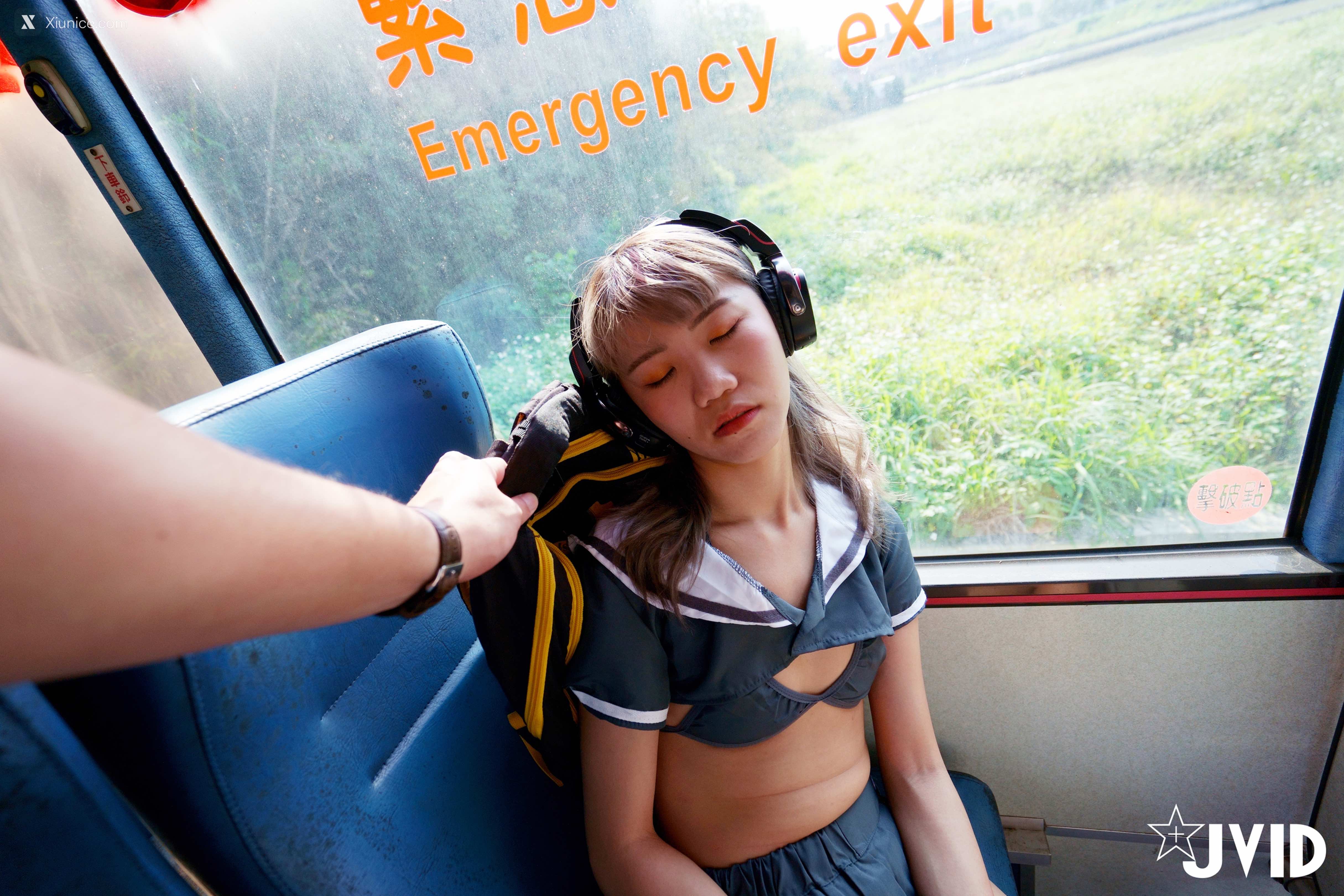 JVID – 伊芙蝶 – 真实-公车上处女丧失回忆录 第11张