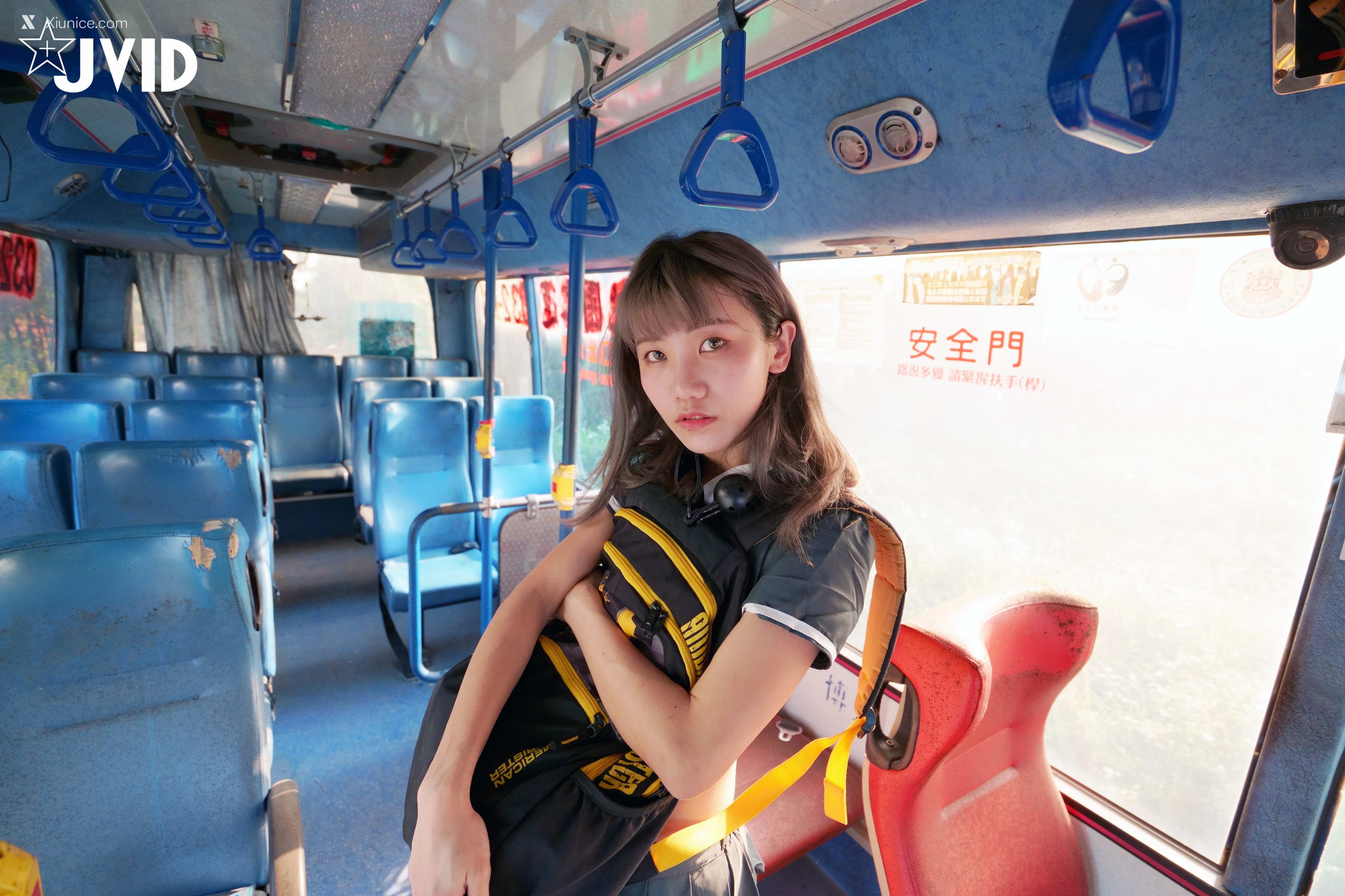 JVID – 伊芙蝶 – 真实-公车上处女丧失回忆录 第5张