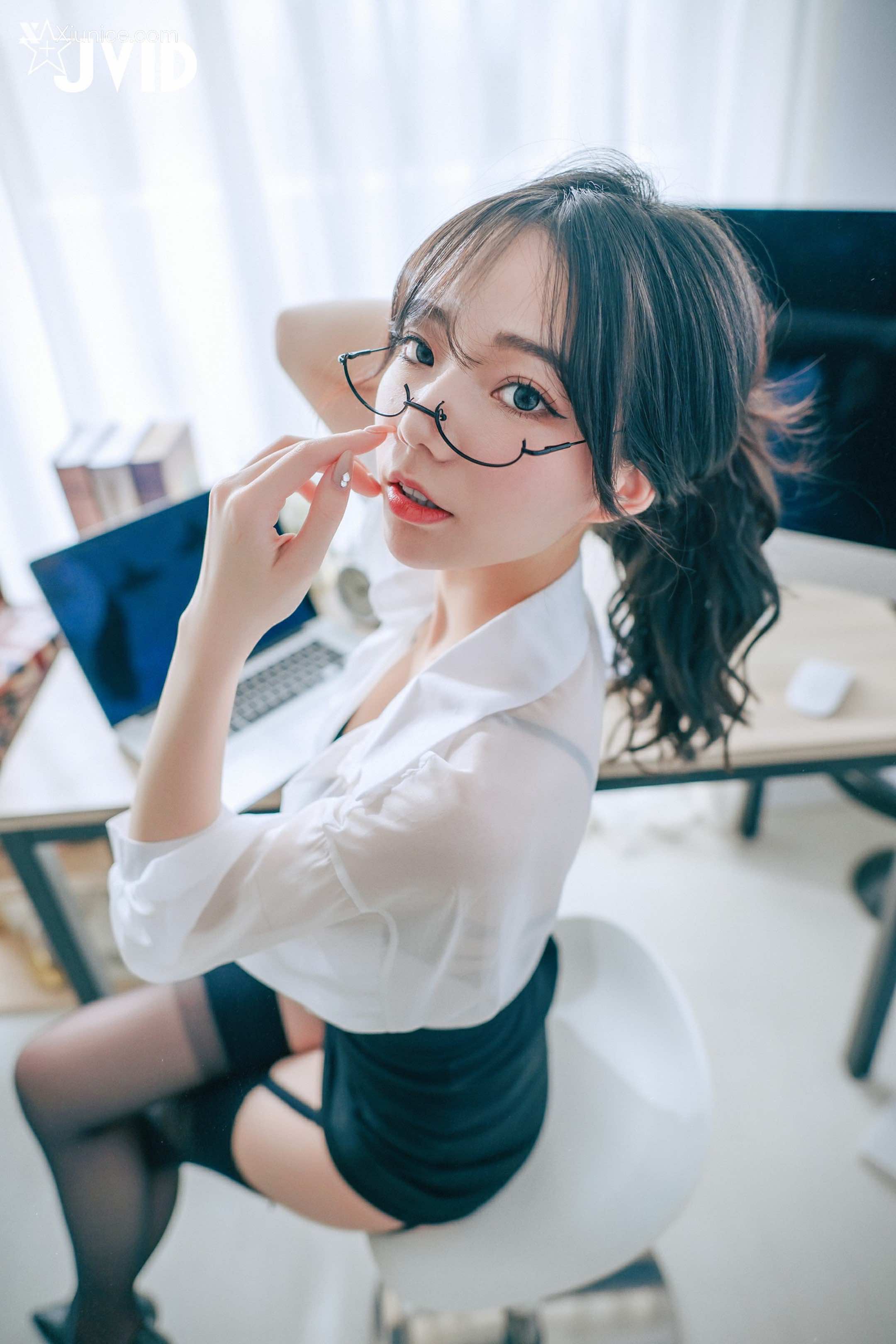 JVID – 啾啾-淫欲小秘書 第101张