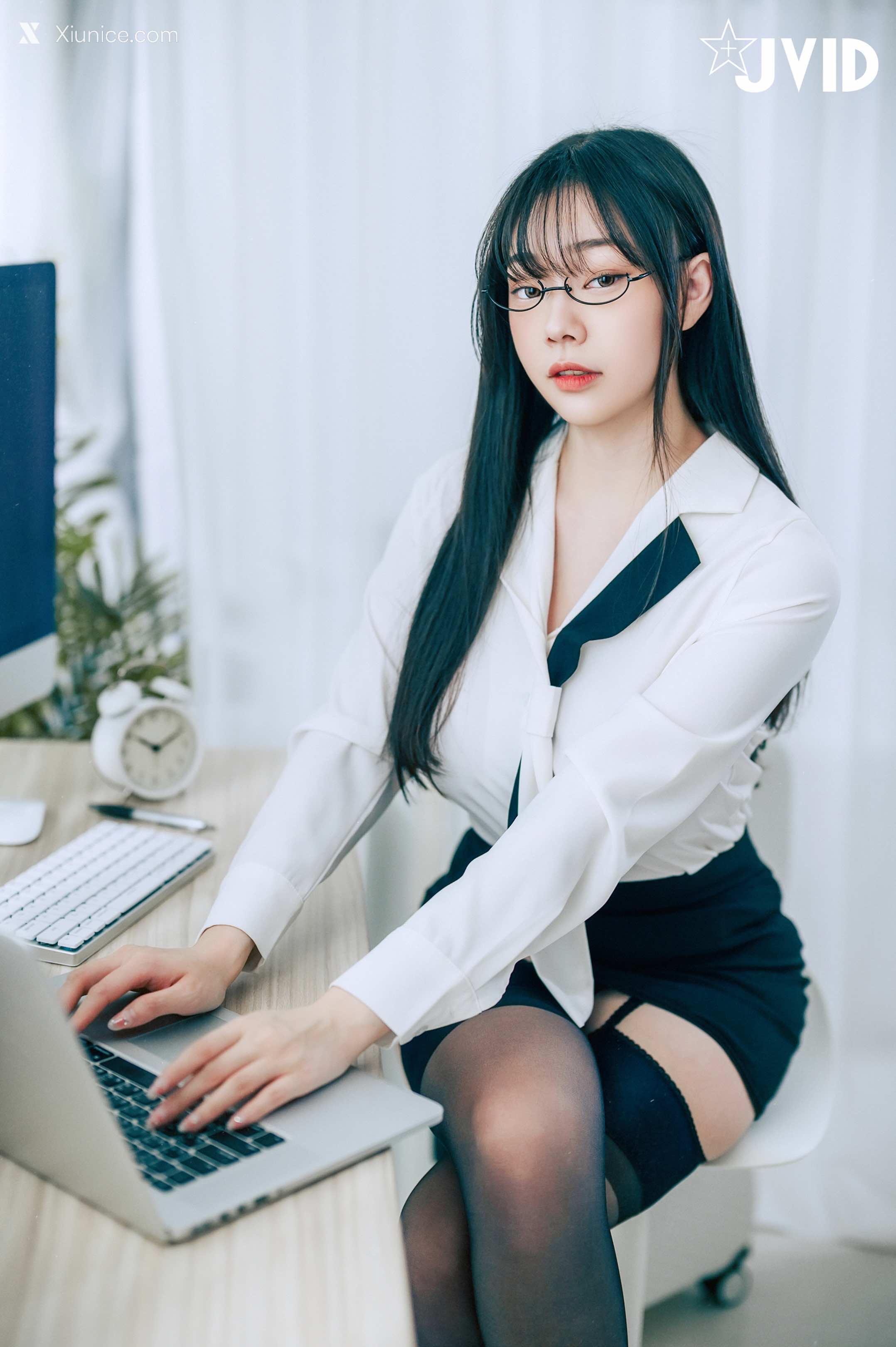 JVID – 苡昕 Slivia – 超巨乳女秘書 第2张