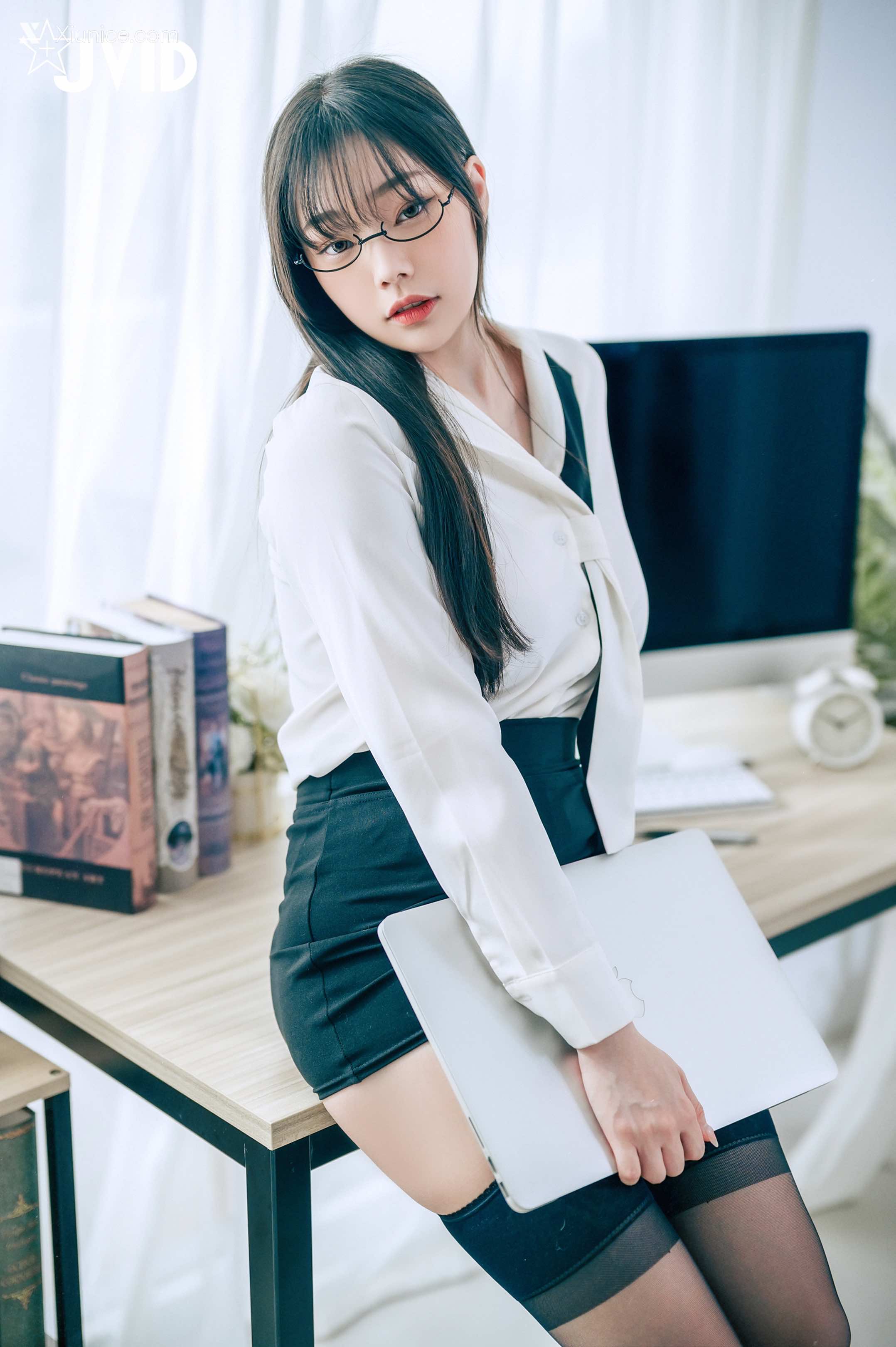 JVID – 苡昕 Slivia – 超巨乳女秘書 第8张
