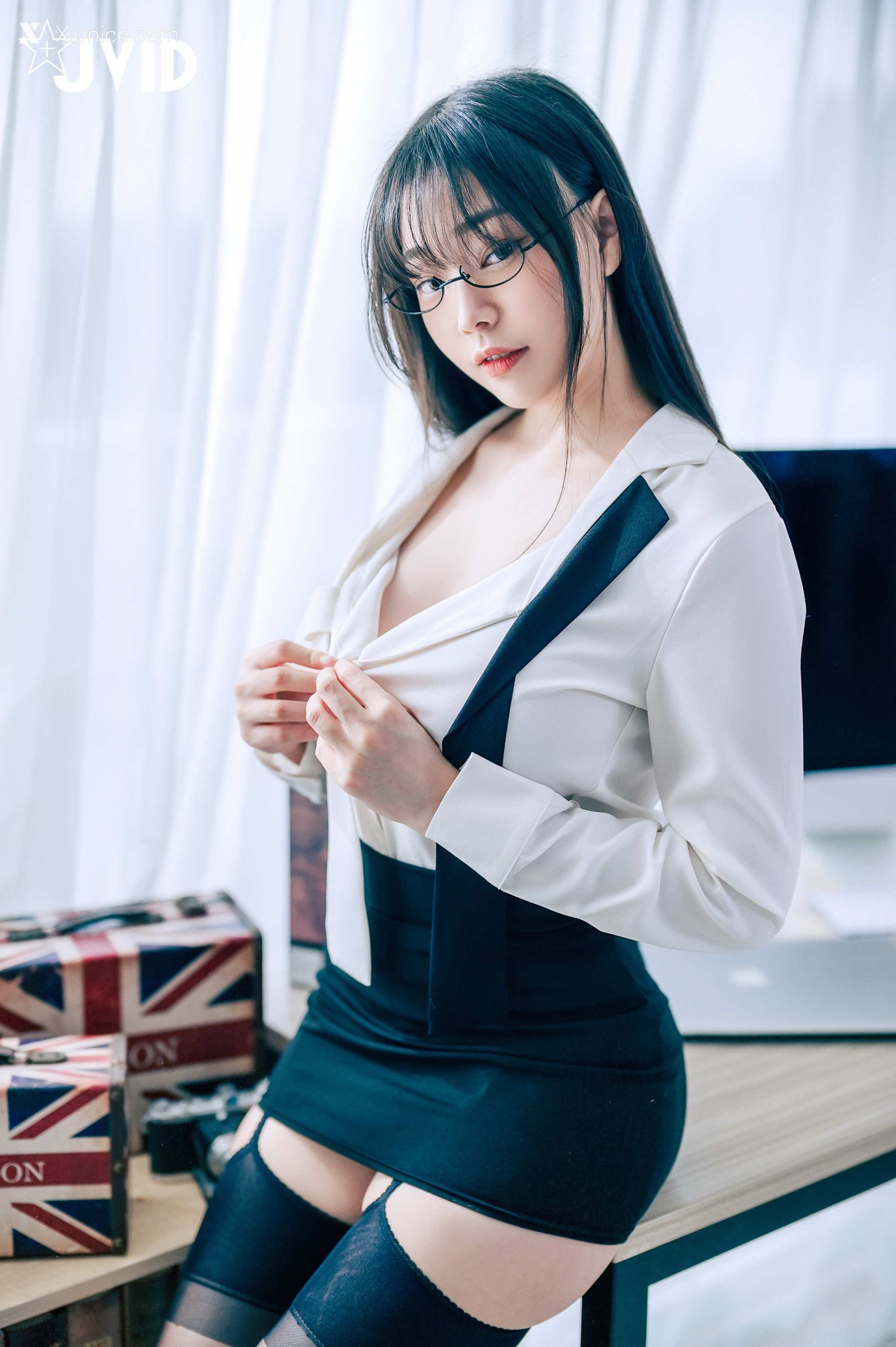 JVID – 苡昕 Slivia – 超巨乳女秘書 第9张