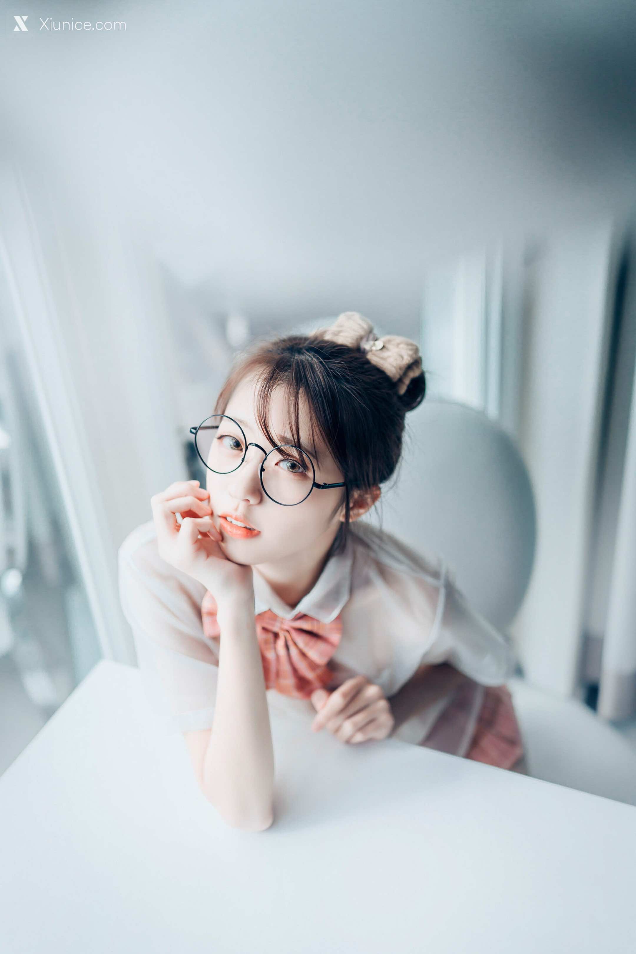 JVID – 妍妍 Angel – 女孩在trasmart制服與眼鏡 第4张