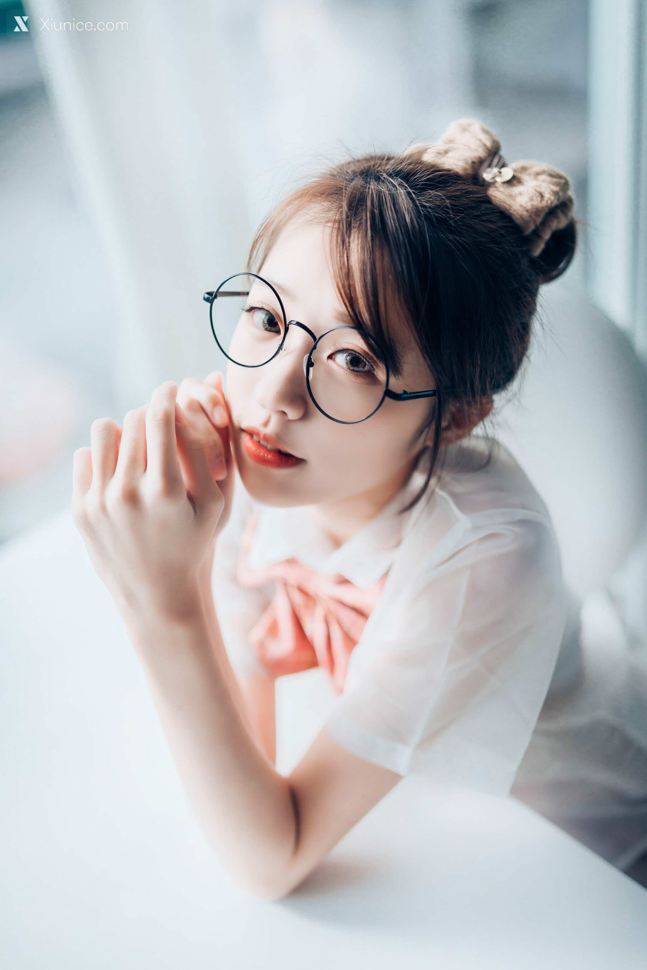 JVID – 妍妍 Angel – 女孩在trasmart制服與眼鏡 第1张