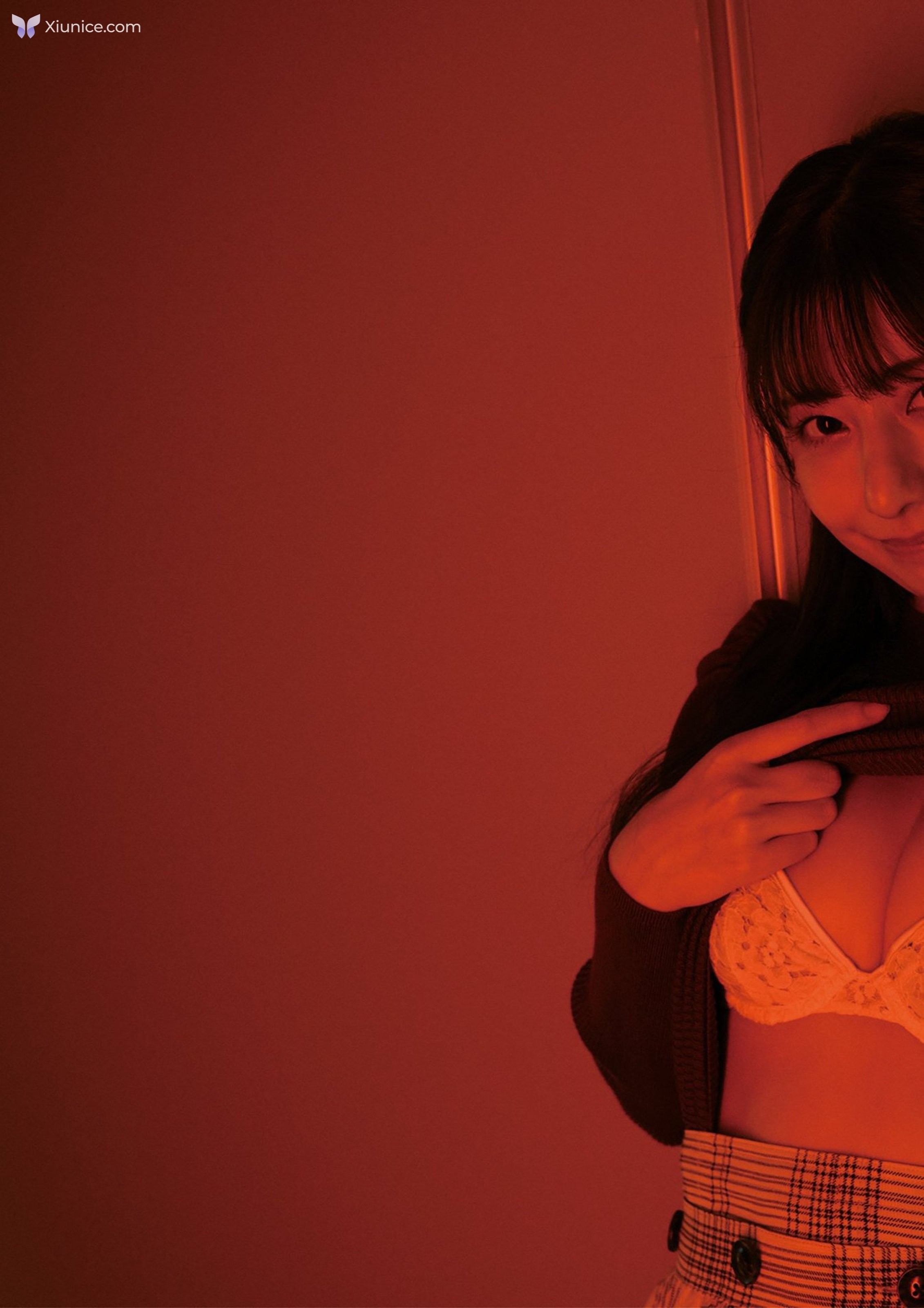 Yuka Suzuki ユカススキ – BUBKAテシタル写真集 W-DAY on the floor 第13张