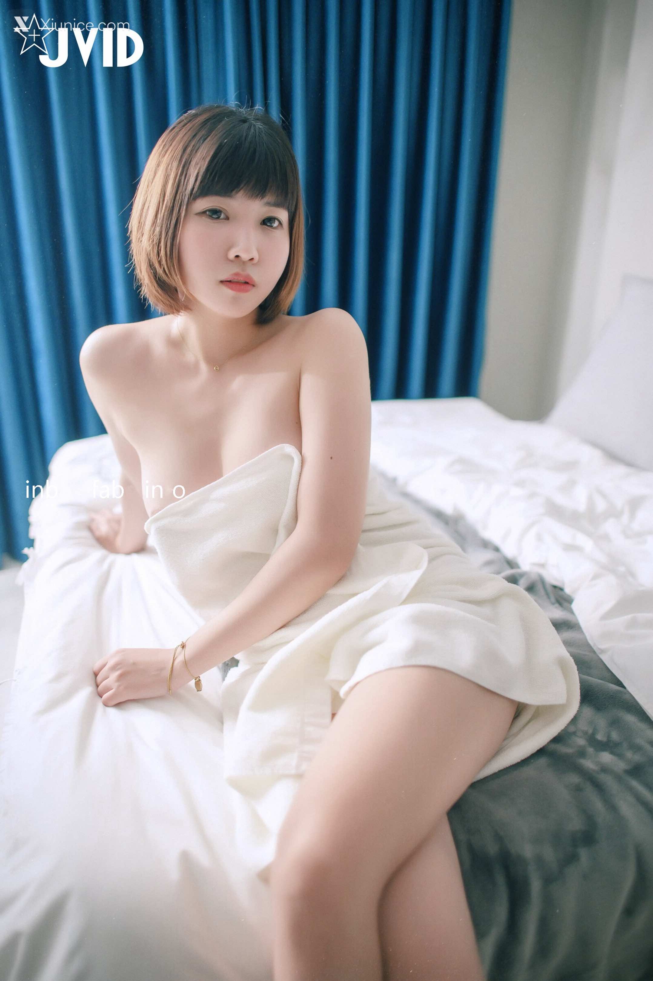 JVID – Lele x 果寶寶 -The female president and the little secretary 第2张