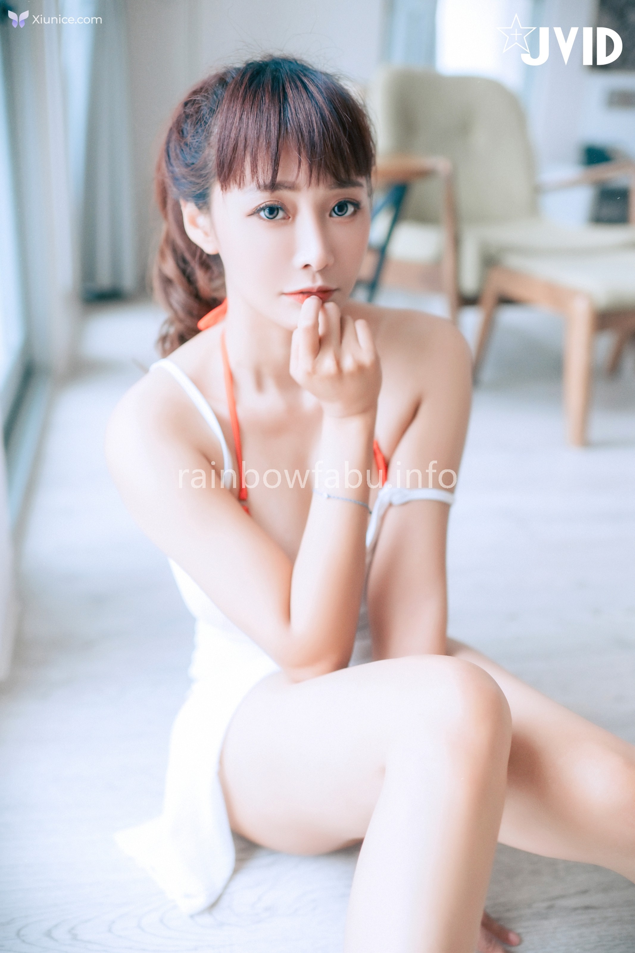 JVID Lele 樂樂 – 濕身露出豪乳 開腿露鮑 誘惑丈夫下屬後入猛撞 暴力巨乳搖晃淫蕩人妻濕身誘惑 第215张